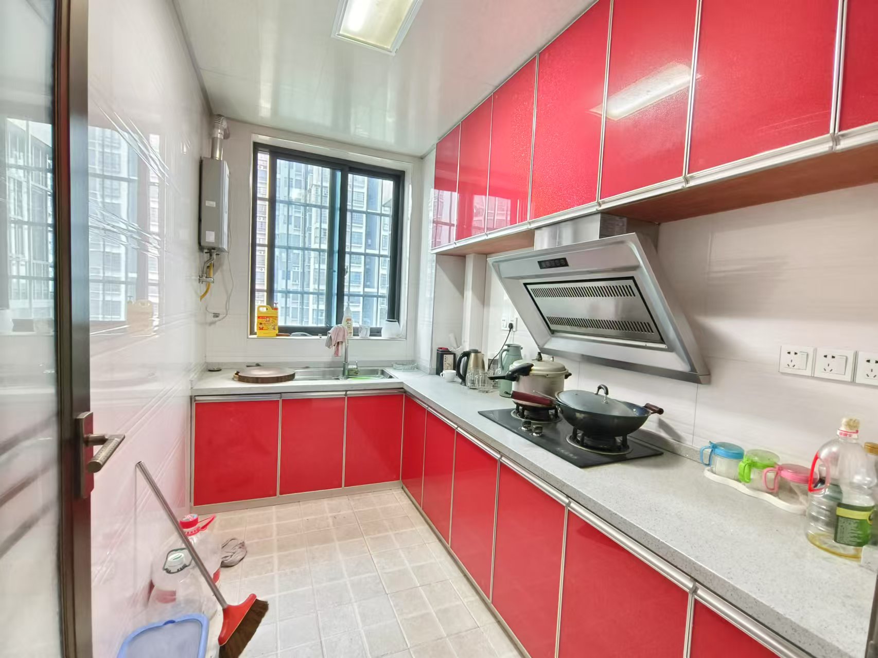 圣华名城建设北路110号  4室2厅2卫    55.0万 圣华名城建设北路110号  4室2厅2卫    55.0万室内图