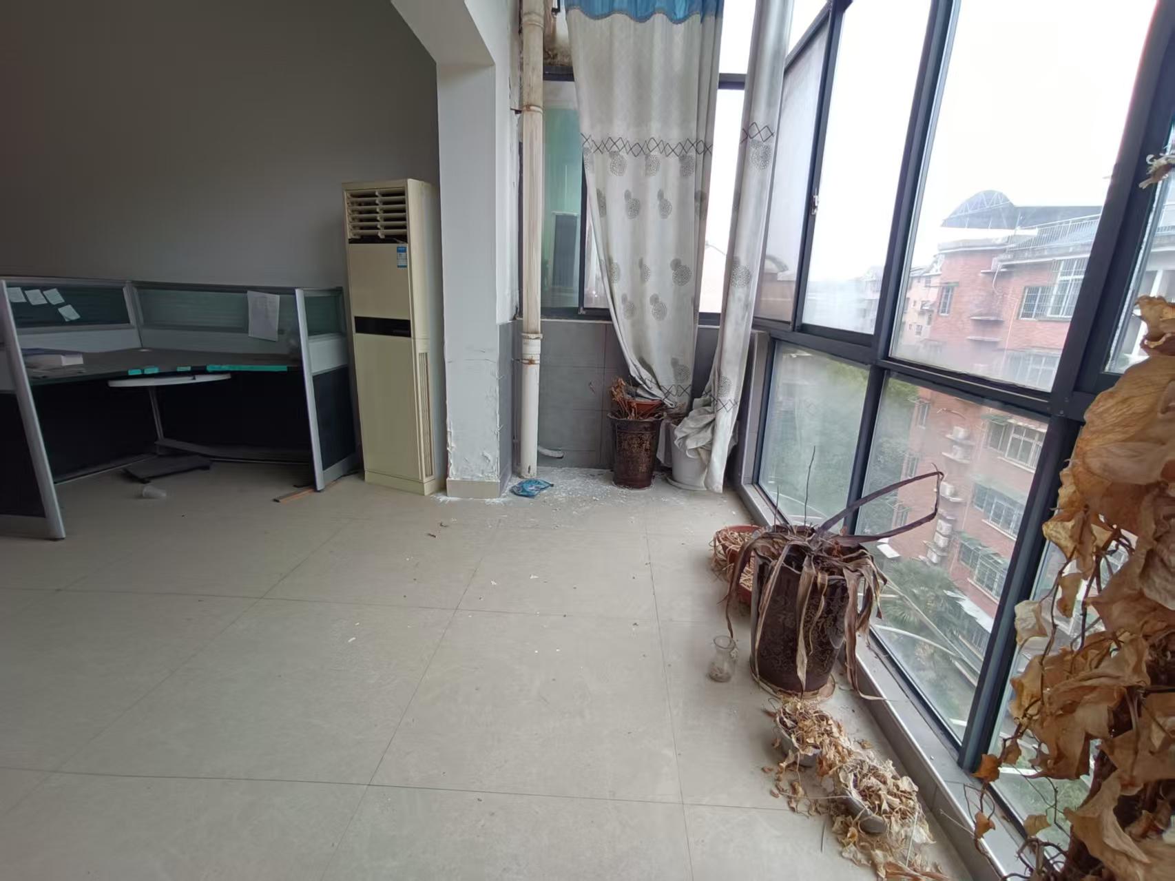 熹悦花都 4室2厅2卫 55.0万 熹悦花都 4室2厅2卫 55.0万室内图