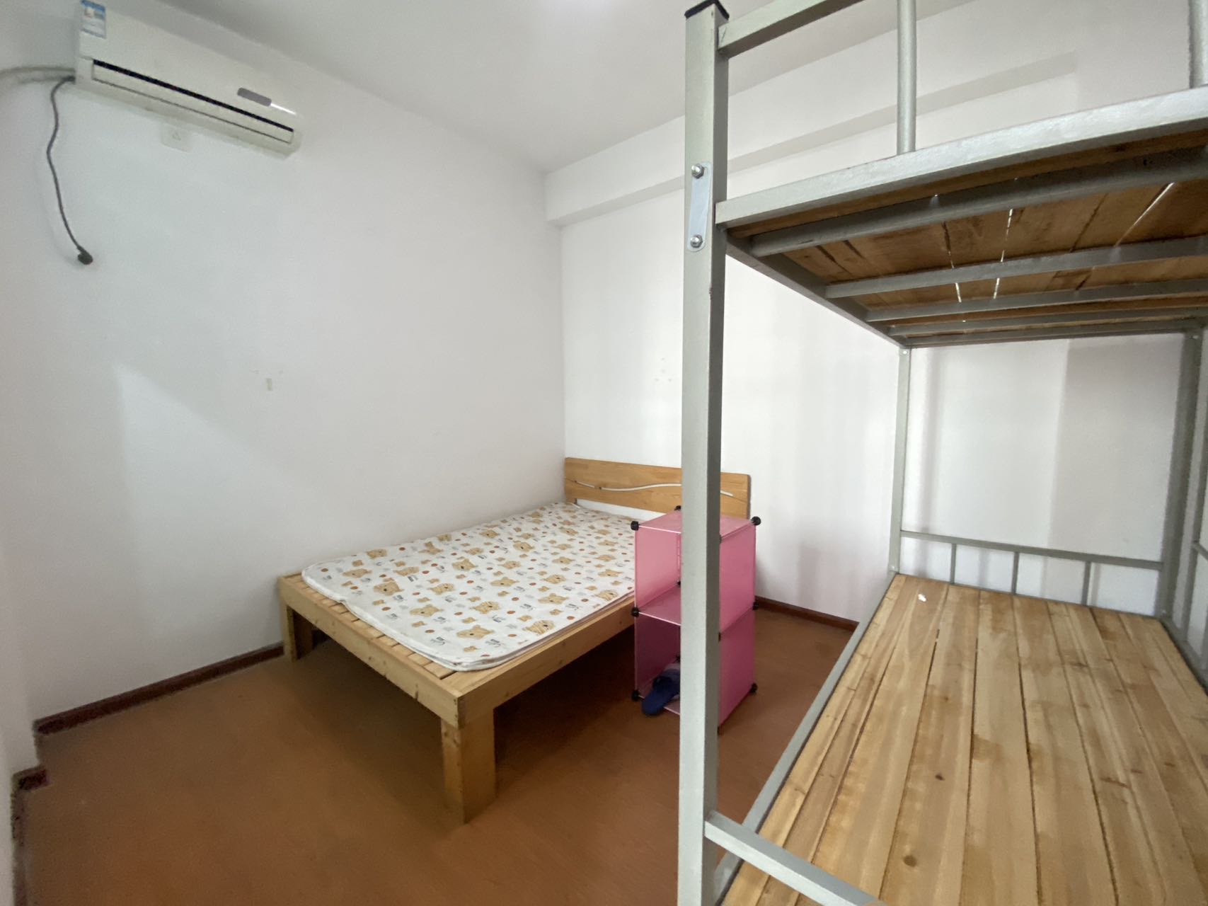 泰山公馆 3室2厅1卫 78.0万 泰山公馆 3室2厅1卫 78.0万室内图