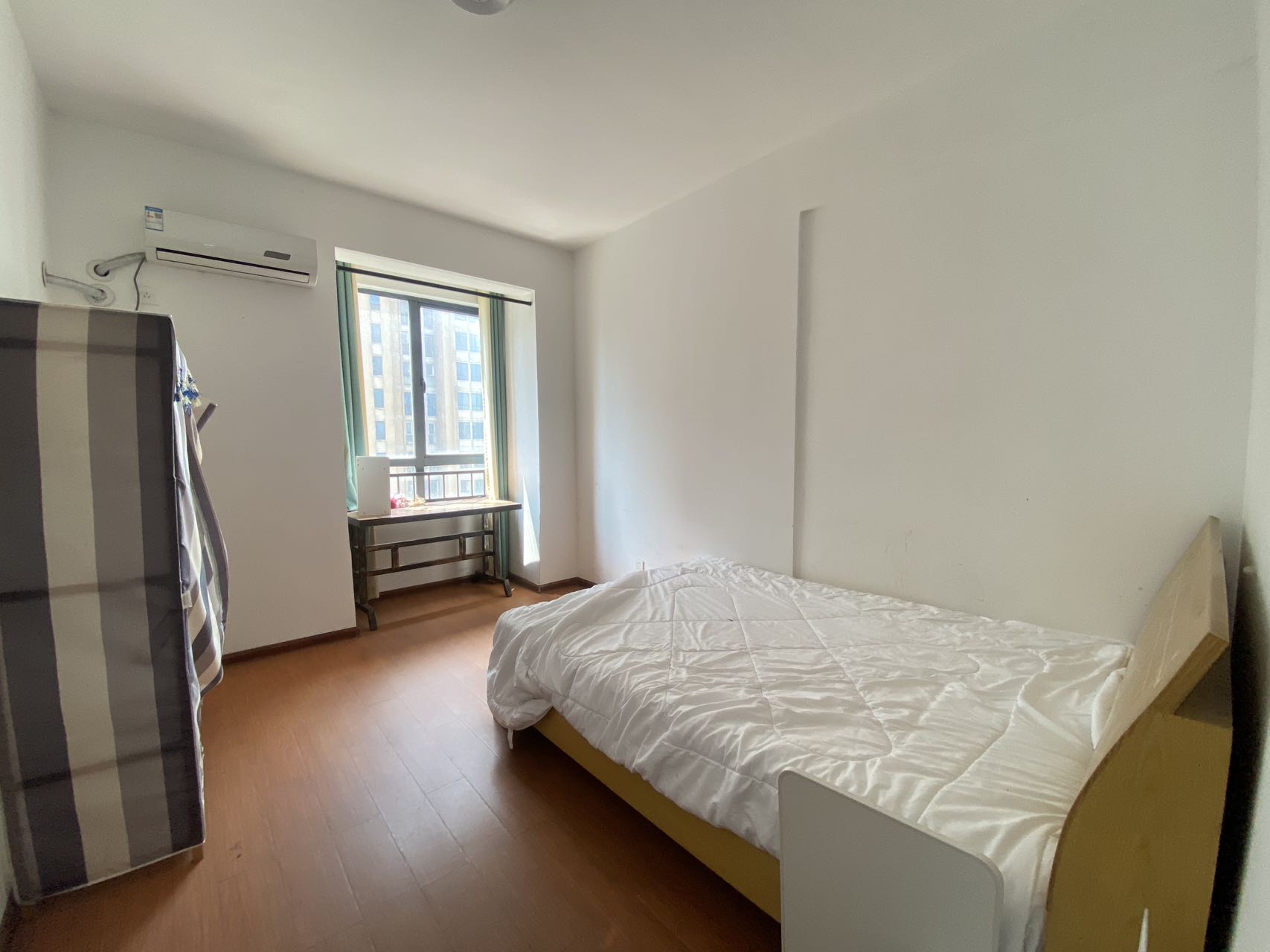 泰山公馆 3室2厅1卫 78.0万 泰山公馆 3室2厅1卫 78.0万室内图