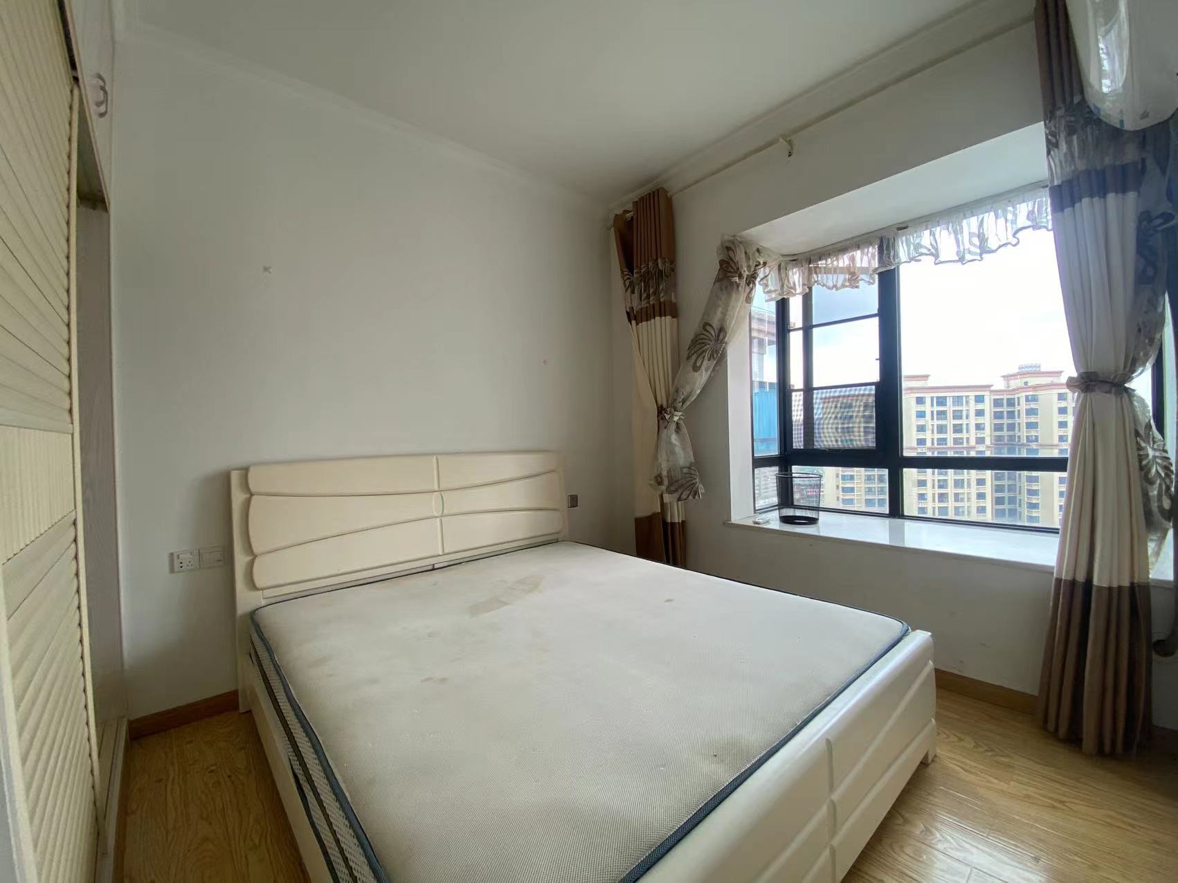 龙腾国际 2室2厅1卫 45.8万 龙腾国际 2室2厅1卫 45.8万室内图