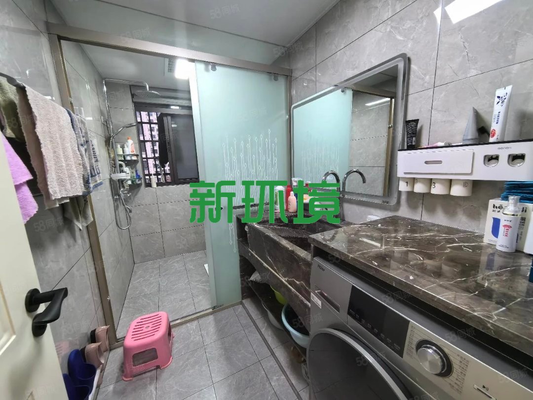福天中央公馆  3室2厅2卫   100.00万客厅