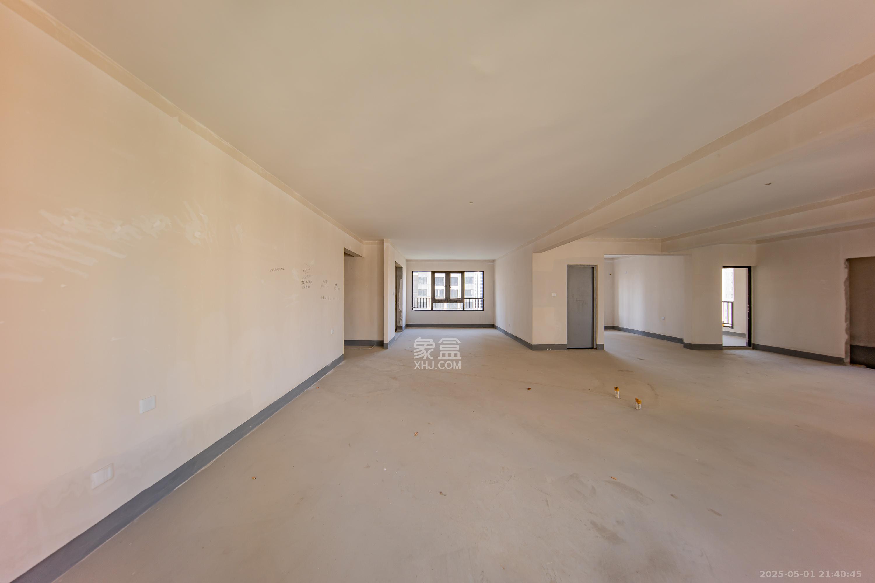 建投象山国际 4室2厅2卫 175.0万 建投象山国际 4室2厅2卫 175.0万客厅