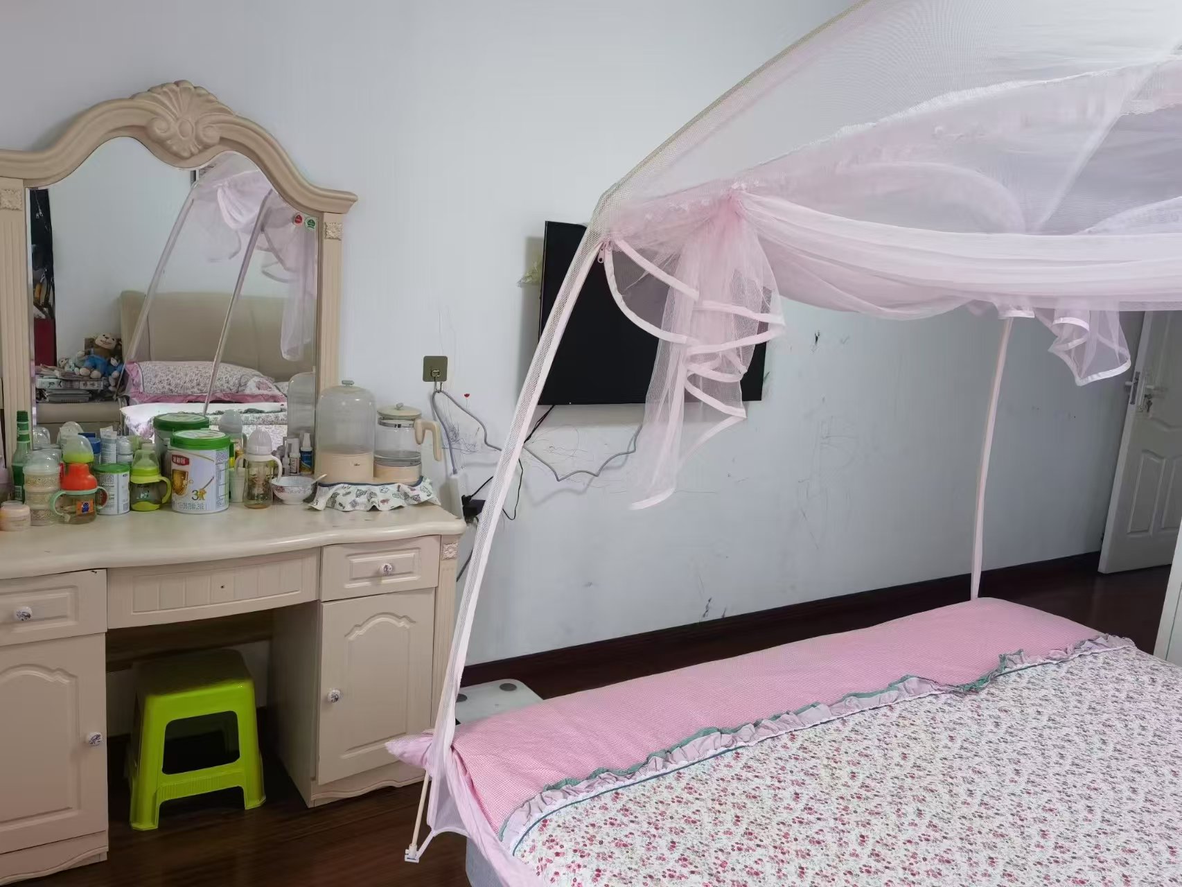 碧桂园 3室2厅2卫 2000.0元/月 碧桂园 3室2厅2卫 2000.0元/月室内图