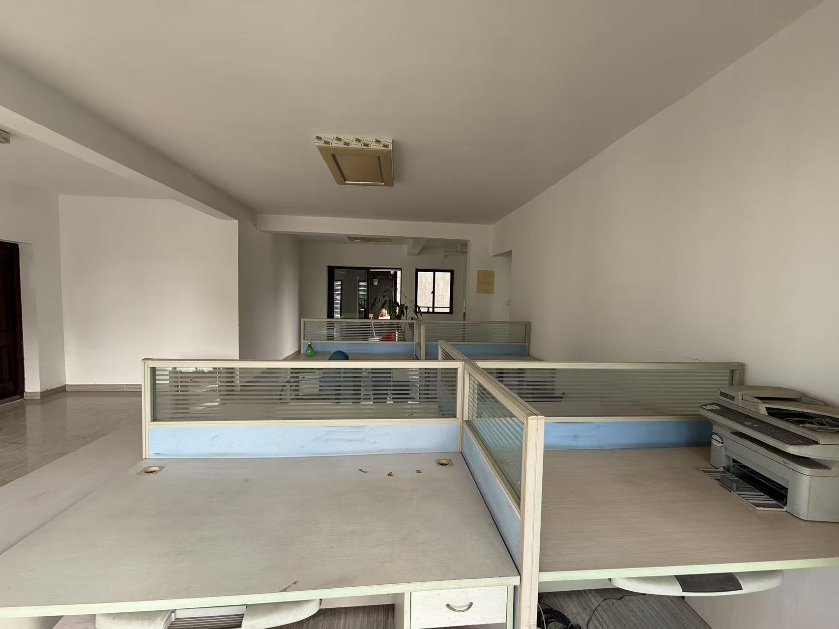 滨海幸福里 3室2厅2卫 3800.0元/月 滨海幸福里 3室2厅2卫 3800.0元/月室内图