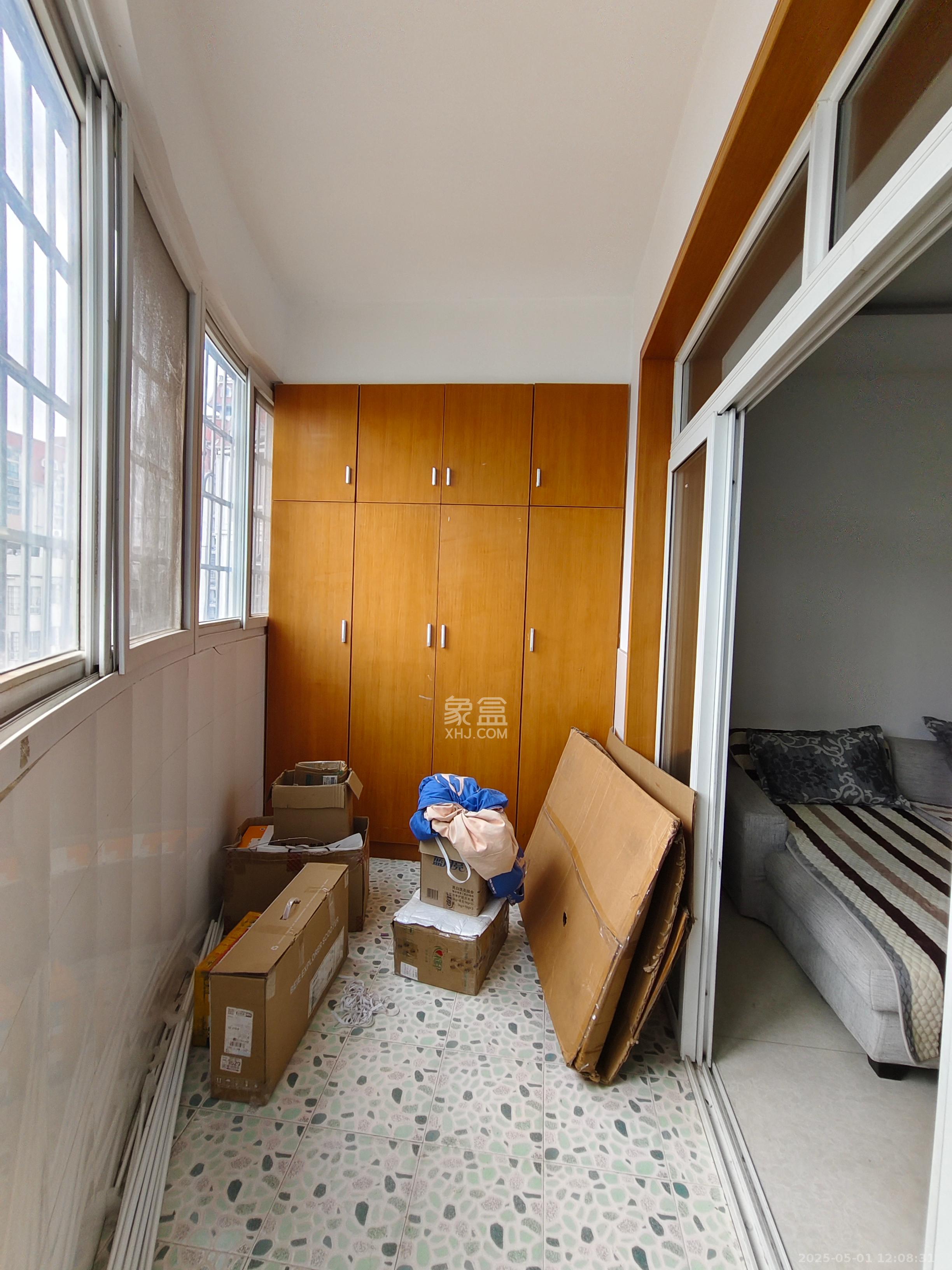荣鑫家园  3室2厅1卫   1600.00元/月室内图
