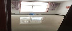龙城街  4室2厅2卫   99.00万
