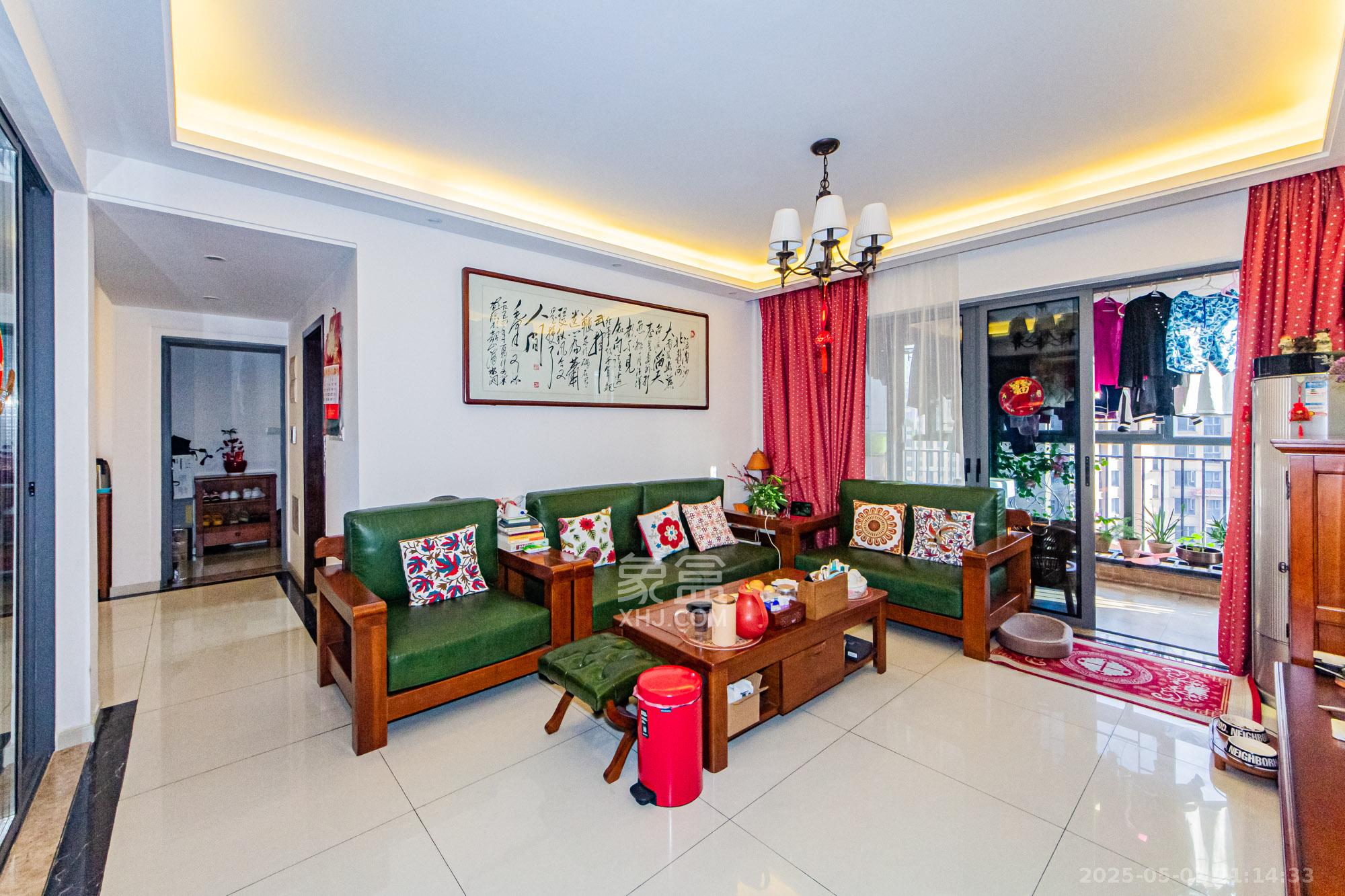 珠江郦城探香里  4室2厅2卫    138.0万 珠江郦城探香里  4室2厅2卫    138.0万客厅