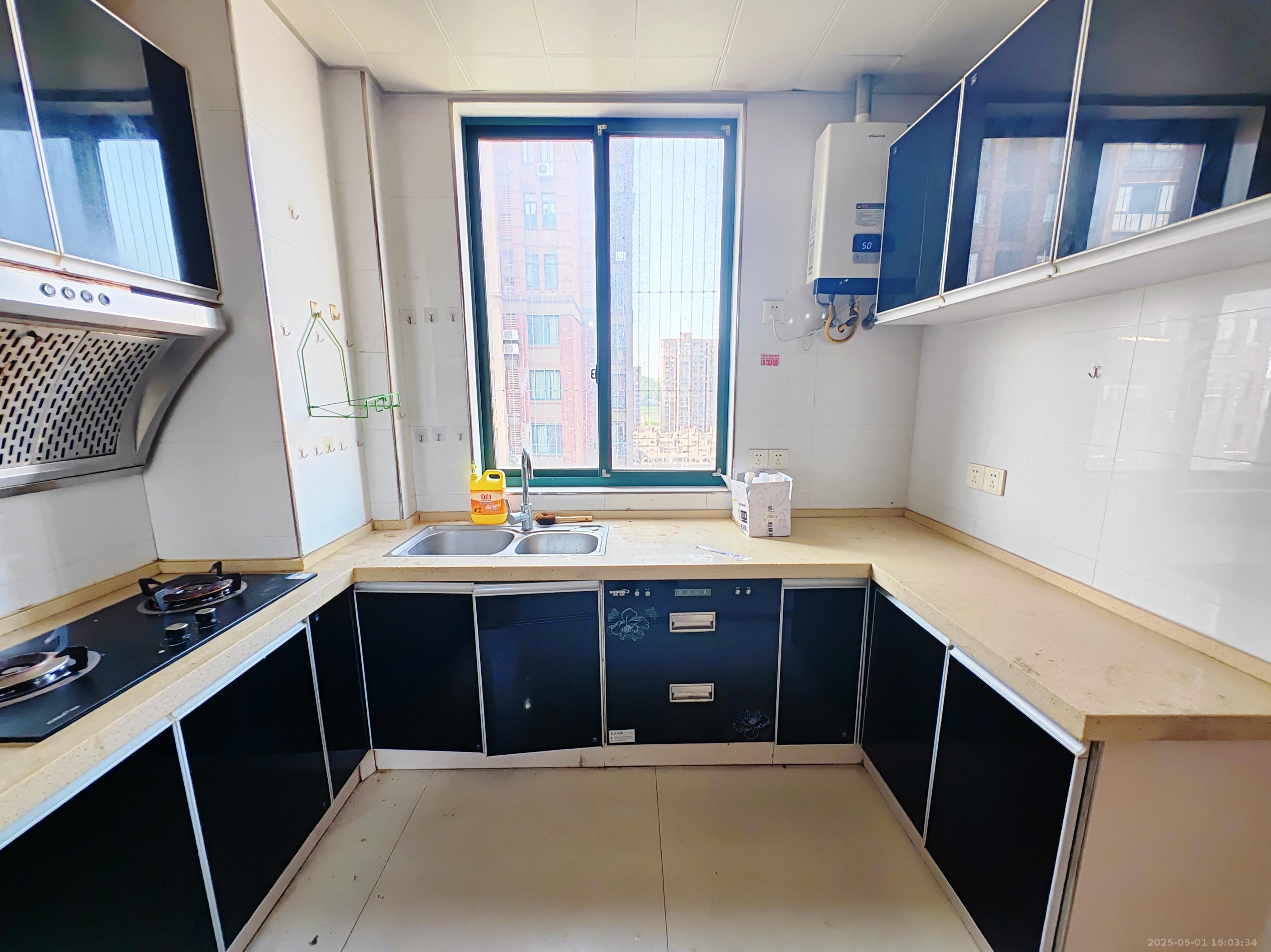 尚格名城花好悦园4期 3室2厅1卫 1800.0元/月 尚格名城花好悦园4期 3室2厅1卫 1800.0元/月室内图