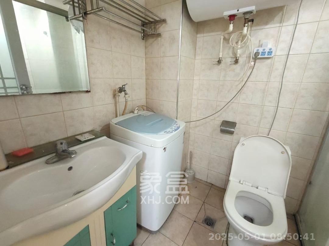 融圣国际  1室1厅1卫    2900.0元/月 融圣国际  1室1厅1卫    2900.0元/月