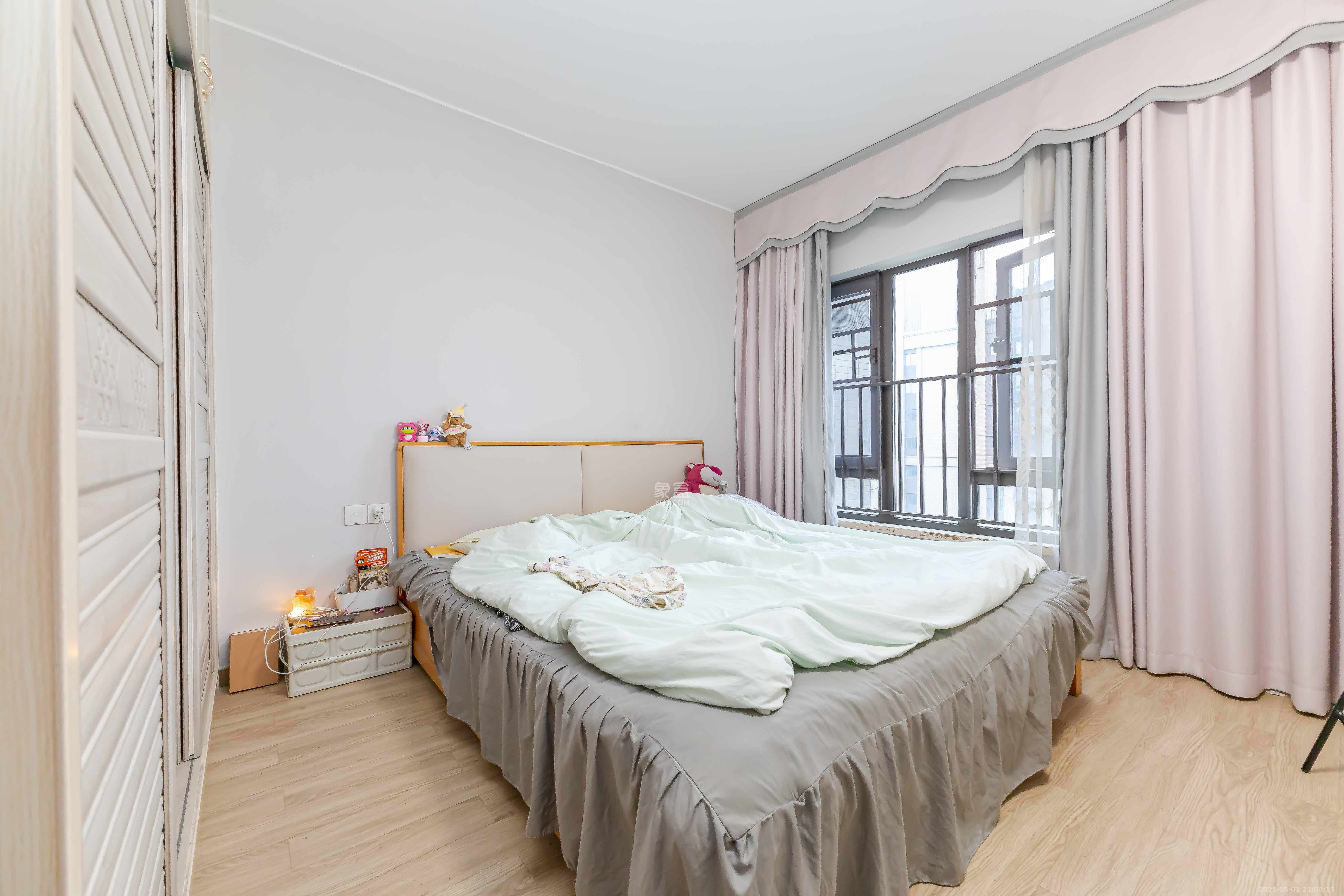 时代倾城五期 4室2厅2卫 110.0万 时代倾城五期 4室2厅2卫 110.0万卧室