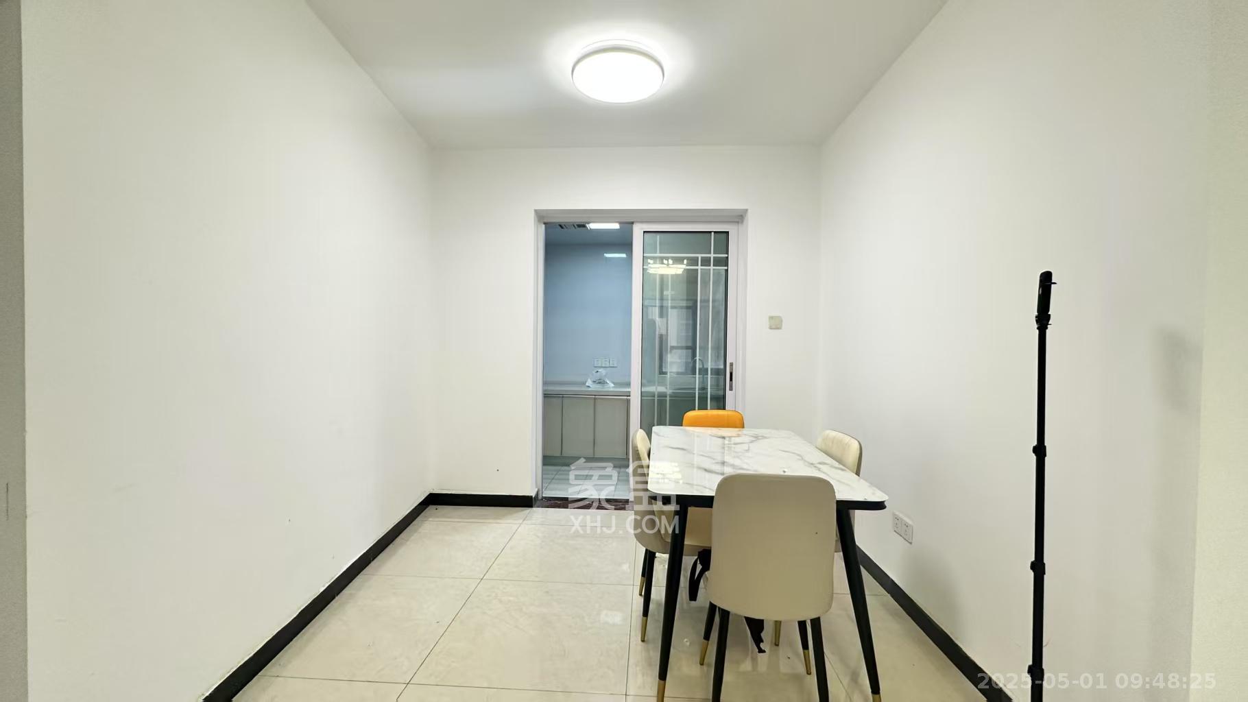 勤诚达境界城  4室2厅2卫    2200.0元/月 勤诚达境界城  4室2厅2卫    2200.0元/月