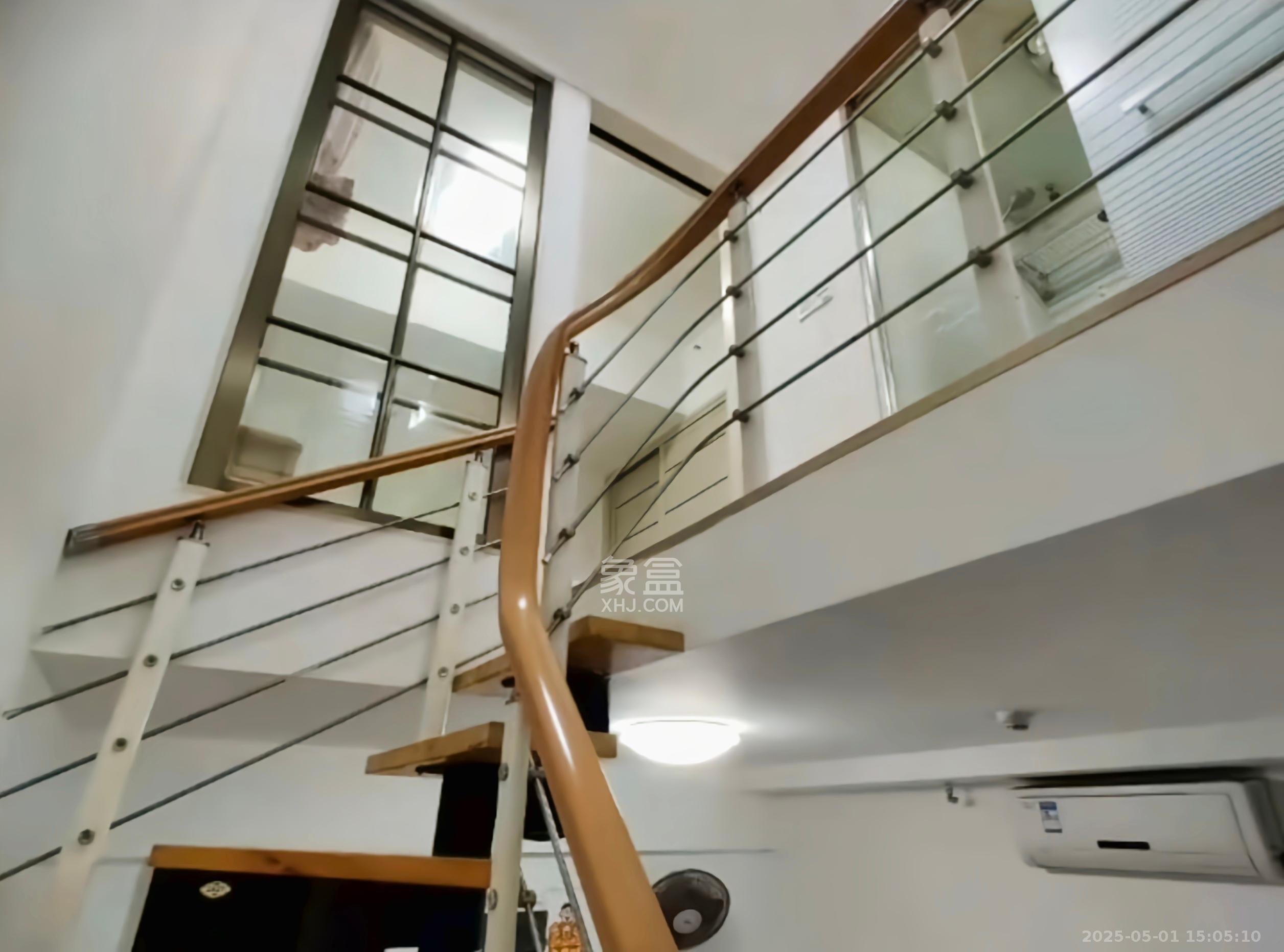 金色loft（鑫秋大厦）  2室1厅1卫    1900.0元/月室内图