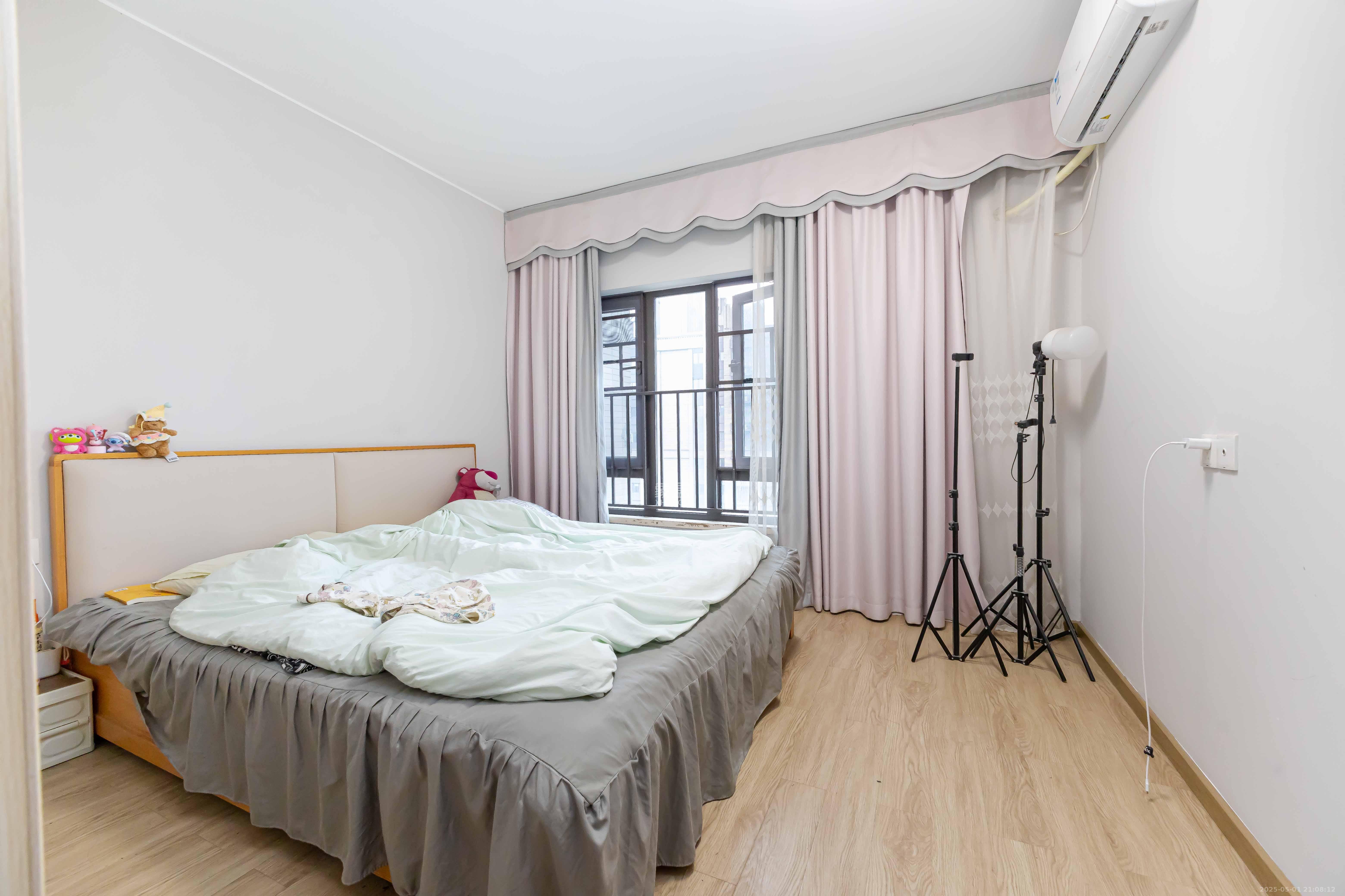 时代倾城五期 4室2厅2卫 110.0万 时代倾城五期 4室2厅2卫 110.0万卧室