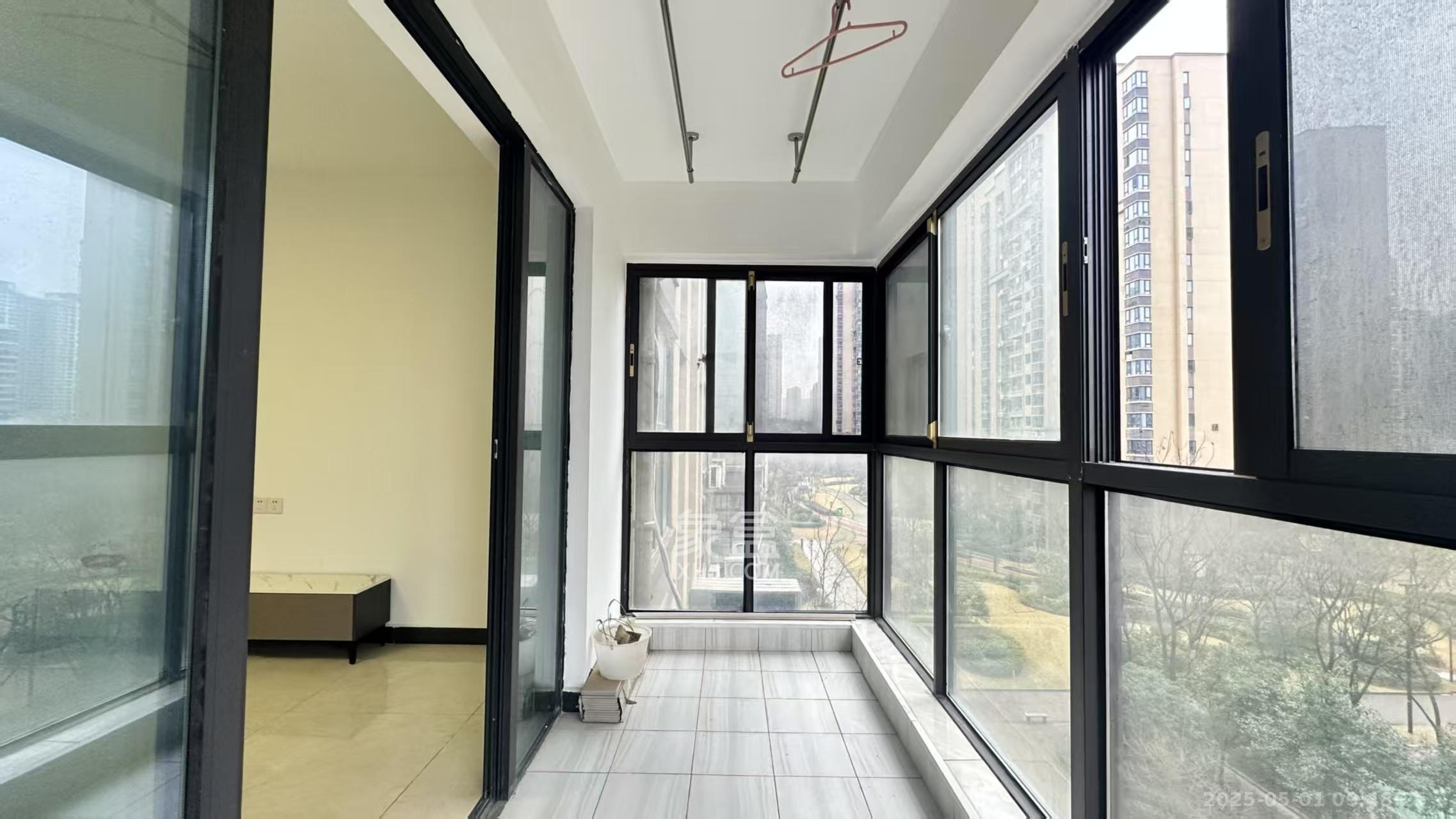 勤诚达境界城  4室2厅2卫    2200.0元/月 勤诚达境界城  4室2厅2卫    2200.0元/月室内图