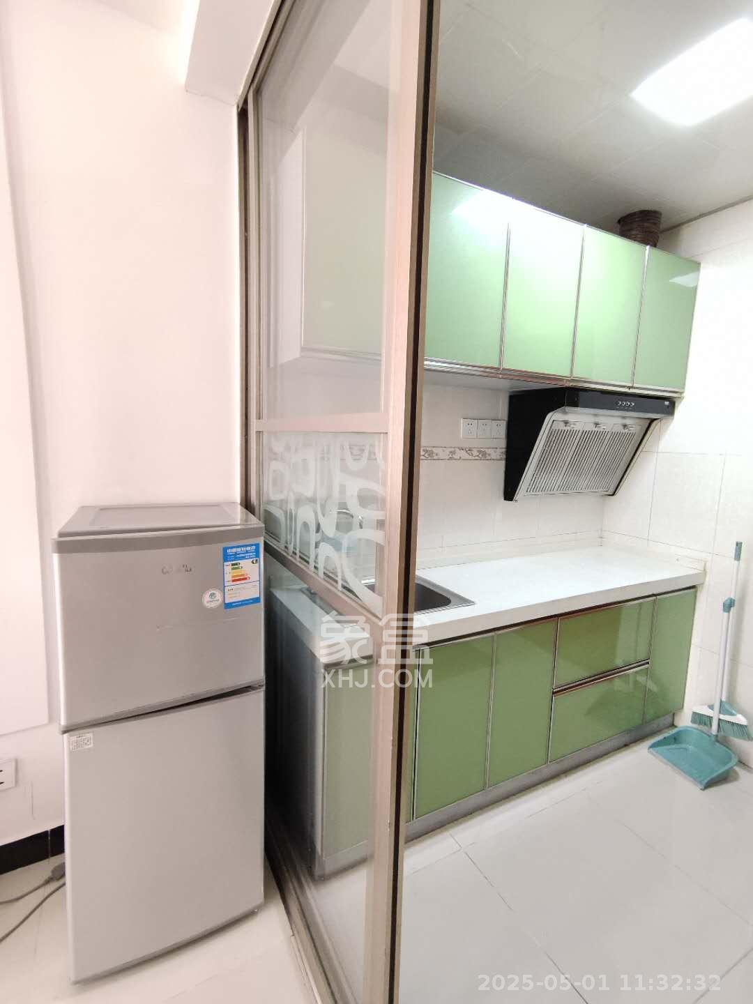 长房时代城  1室1厅1卫   1700.00元/月室内图
