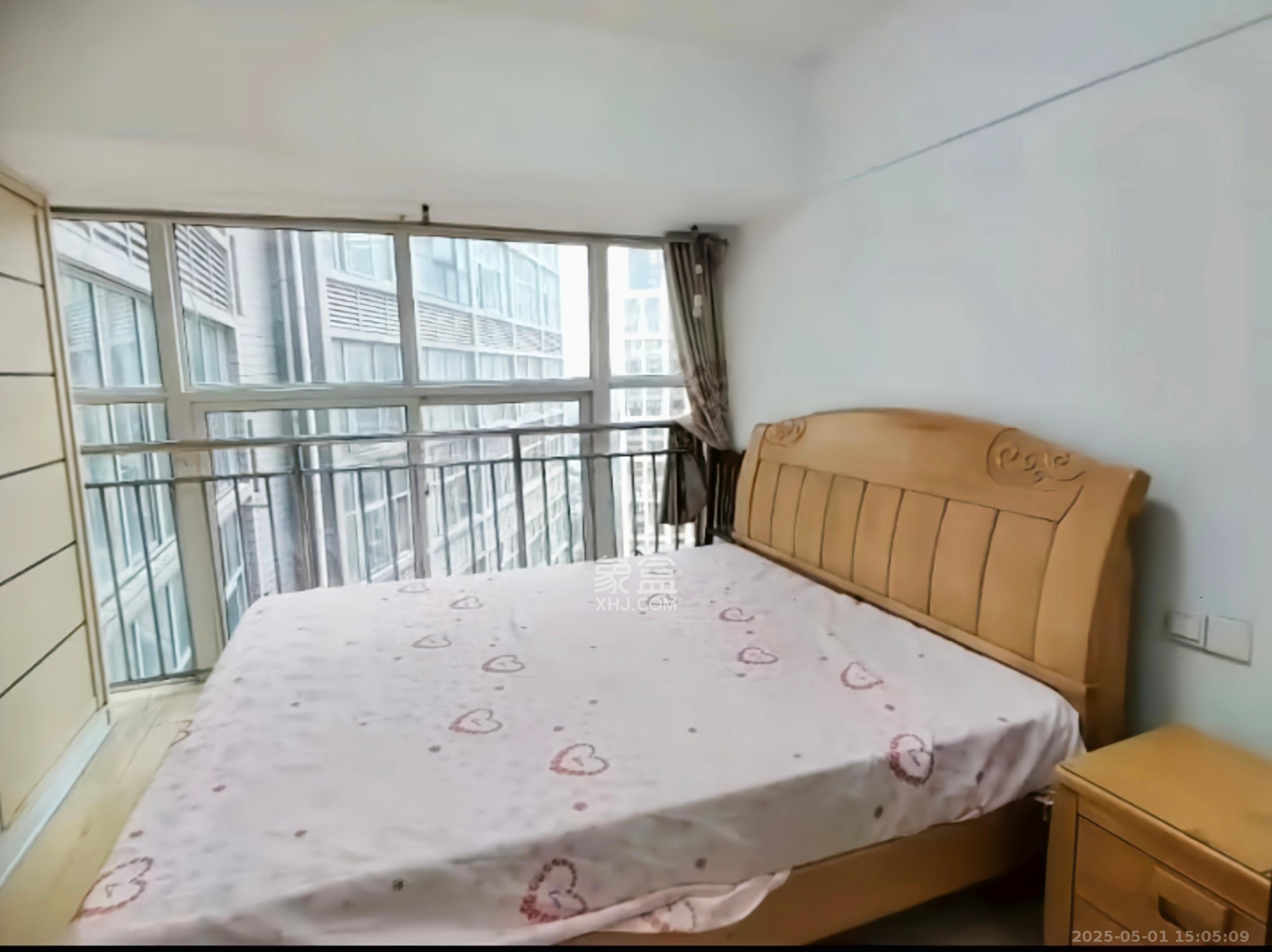 金色loft（鑫秋大厦）  2室1厅1卫    1900.0元/月室内图