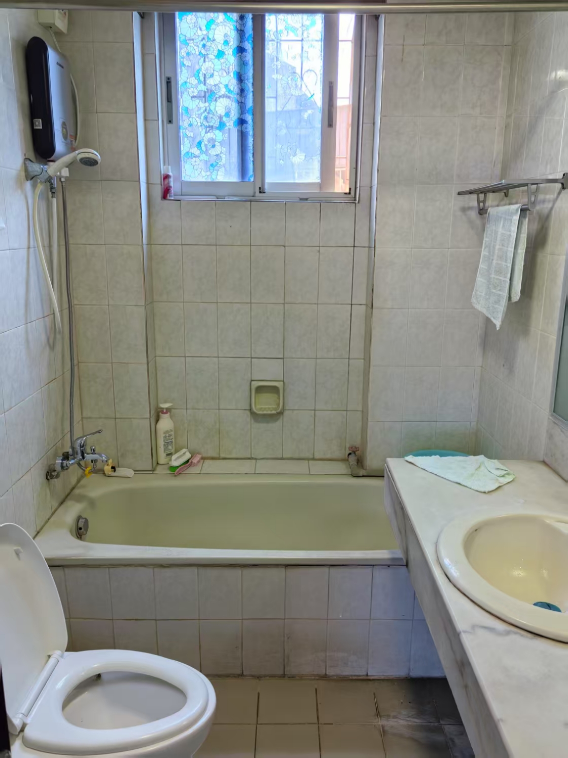 海景湾花园 2室2厅1卫 98.0万 海景湾花园 2室2厅1卫 98.0万卫生间