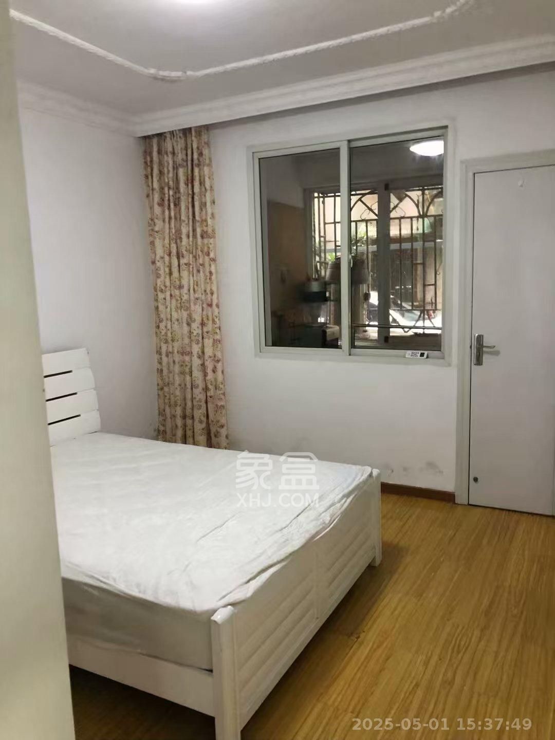 华达家园  3室1厅1卫   2400.00元/月室内图
