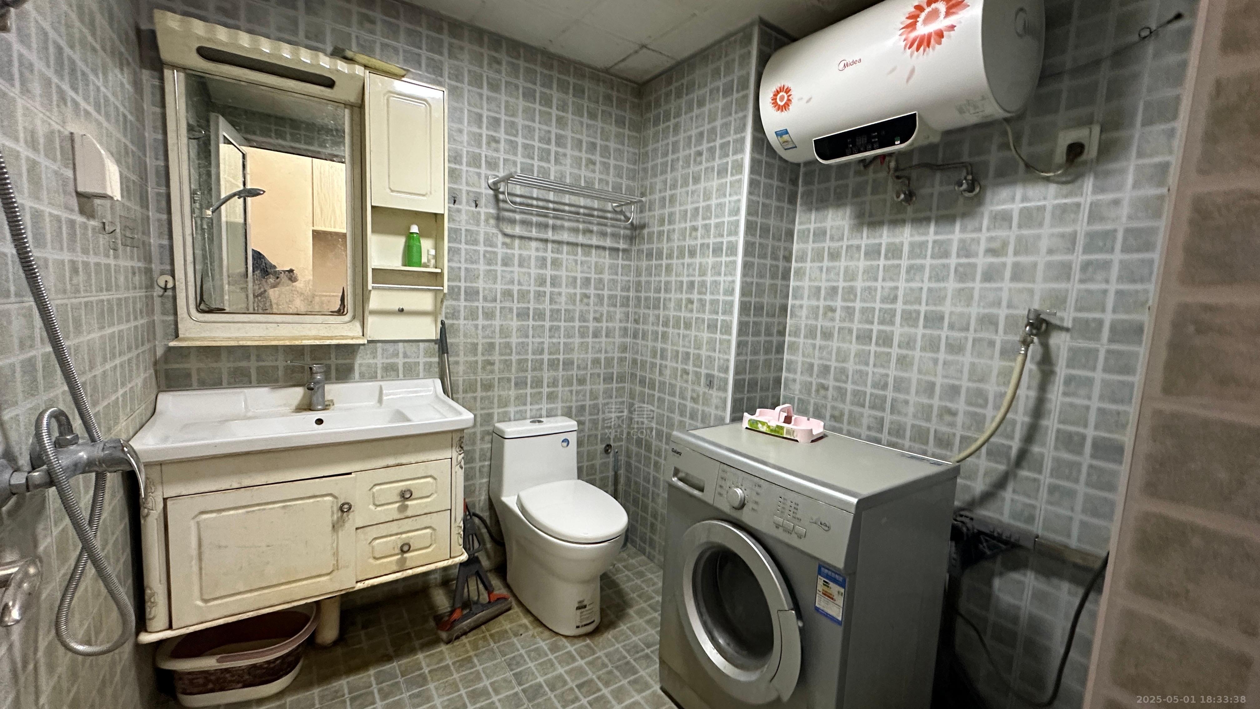 龙腾国际 1室1厅1卫 1100.0元/月 龙腾国际 1室1厅1卫 1100.0元/月室内图