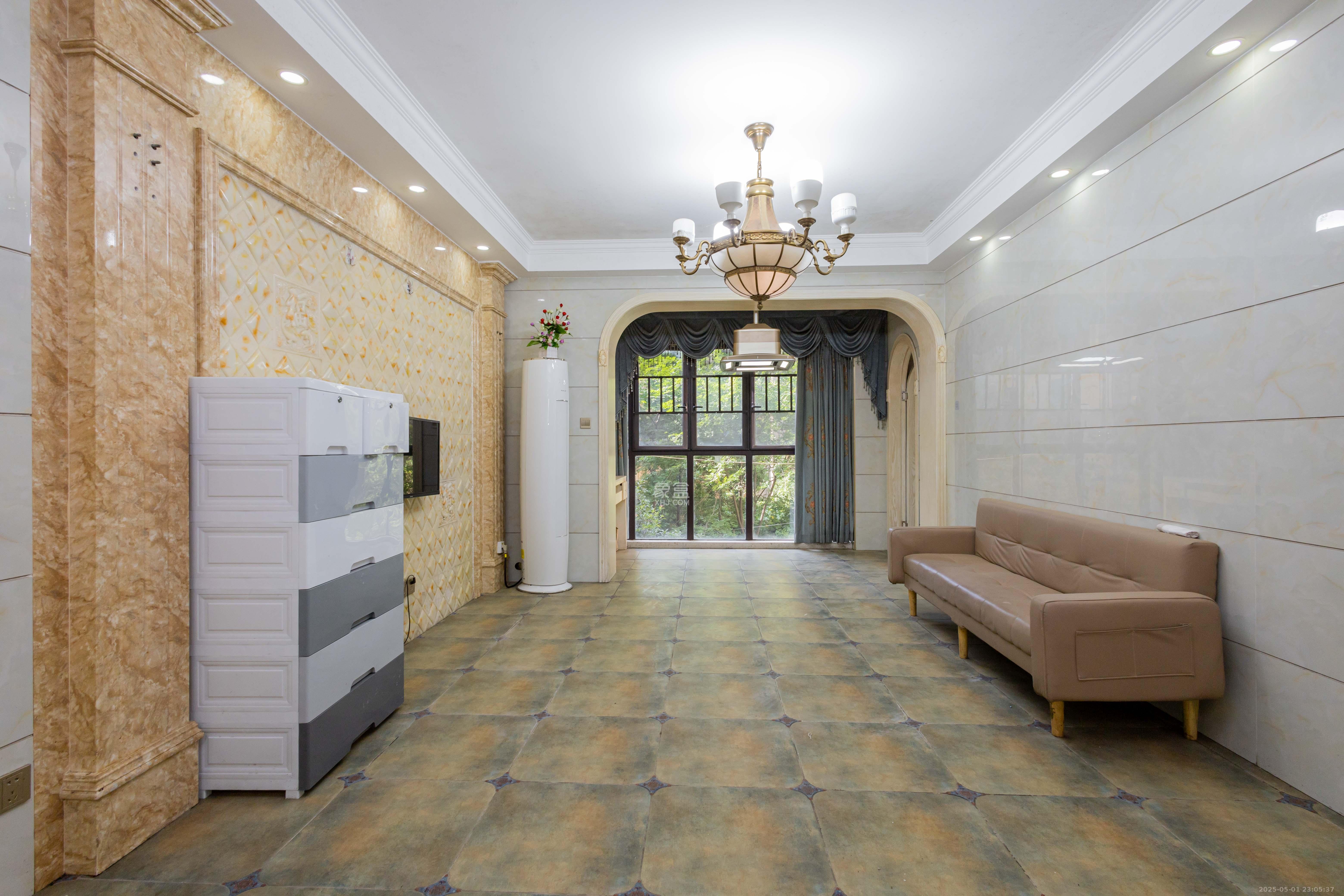 东方美地 3室2厅2卫 86.8万 东方美地 3室2厅2卫 86.8万客厅