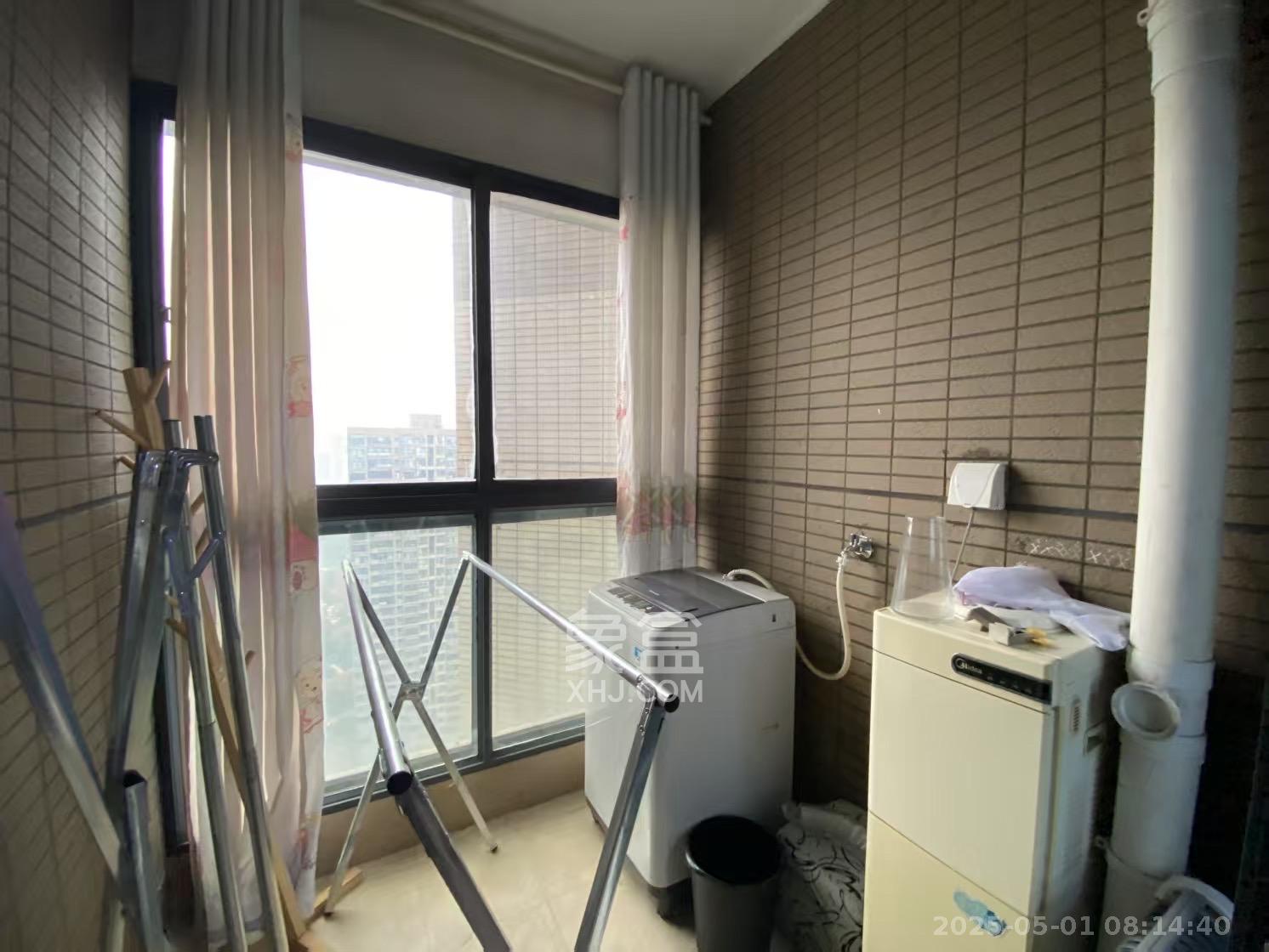 藏珑湖上国际花园  1室1厅1卫   1800.00元/月室内图