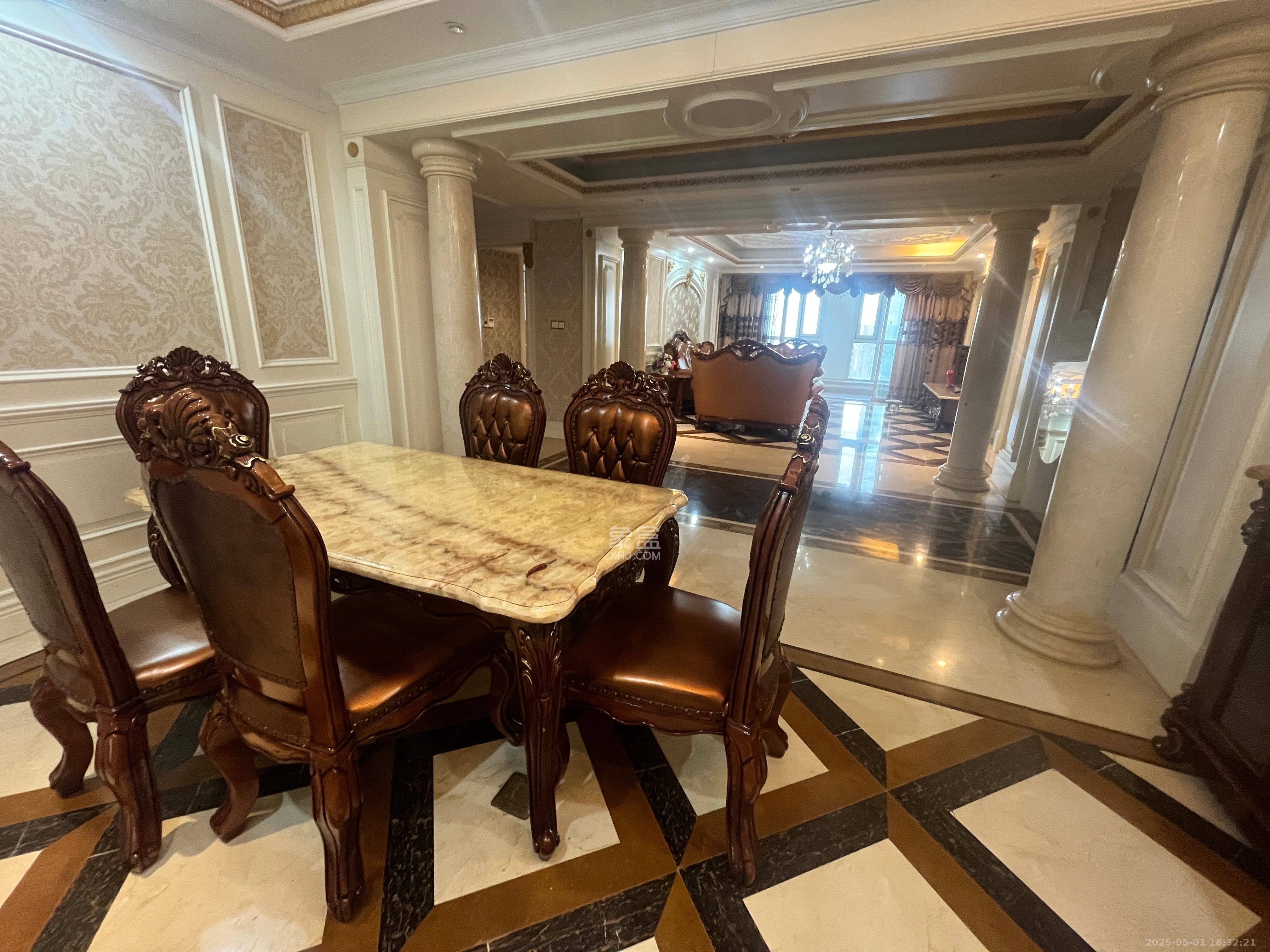 万达公馆 4室2厅4卫 8500.0元/月 万达公馆 4室2厅4卫 8500.0元/月室内图