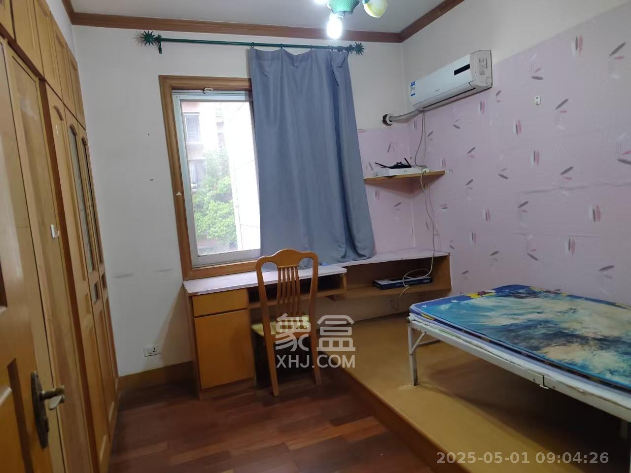 白沙花园  3室2厅1卫    1800.0元/月室内图