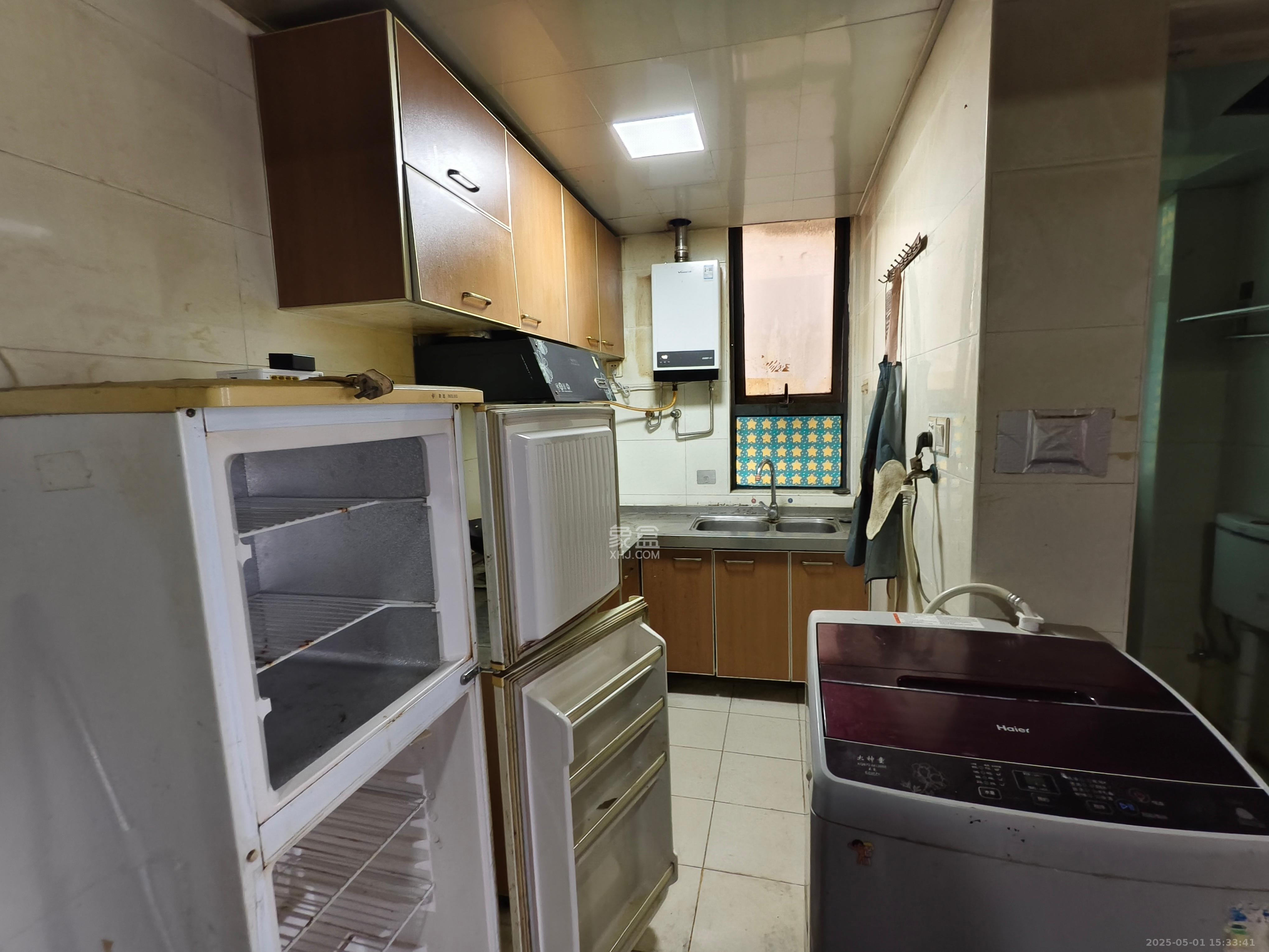 长盛岚庭 1室2厅1卫 1500.0元/月 长盛岚庭 1室2厅1卫 1500.0元/月室内图