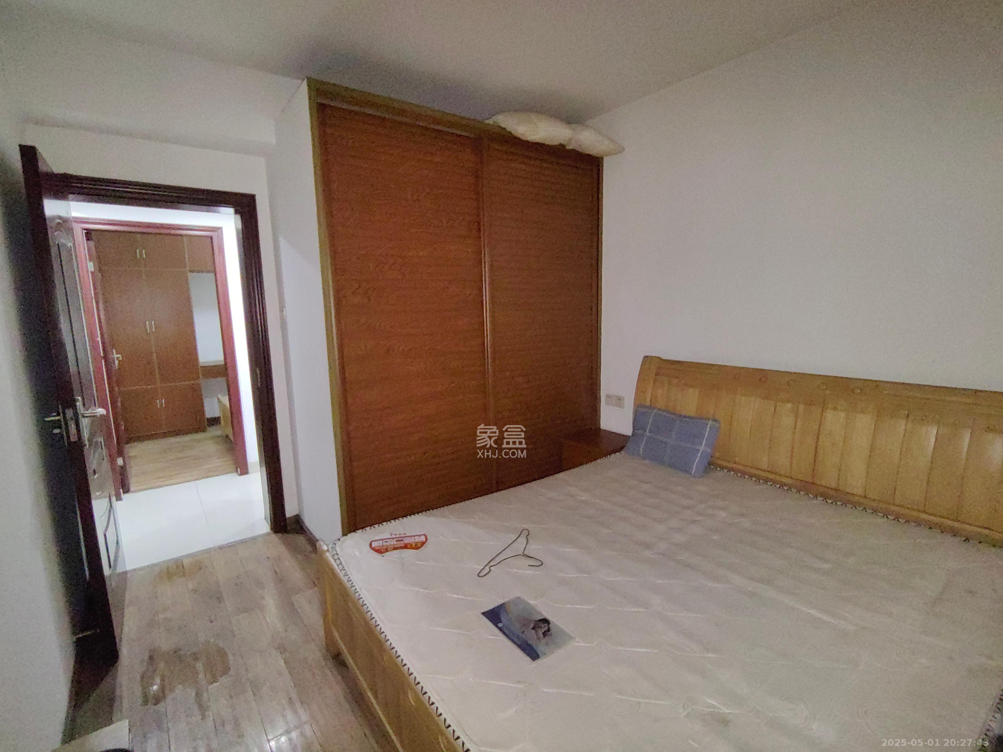 新长海广场  2室2厅1卫   1800.00元/月室内图