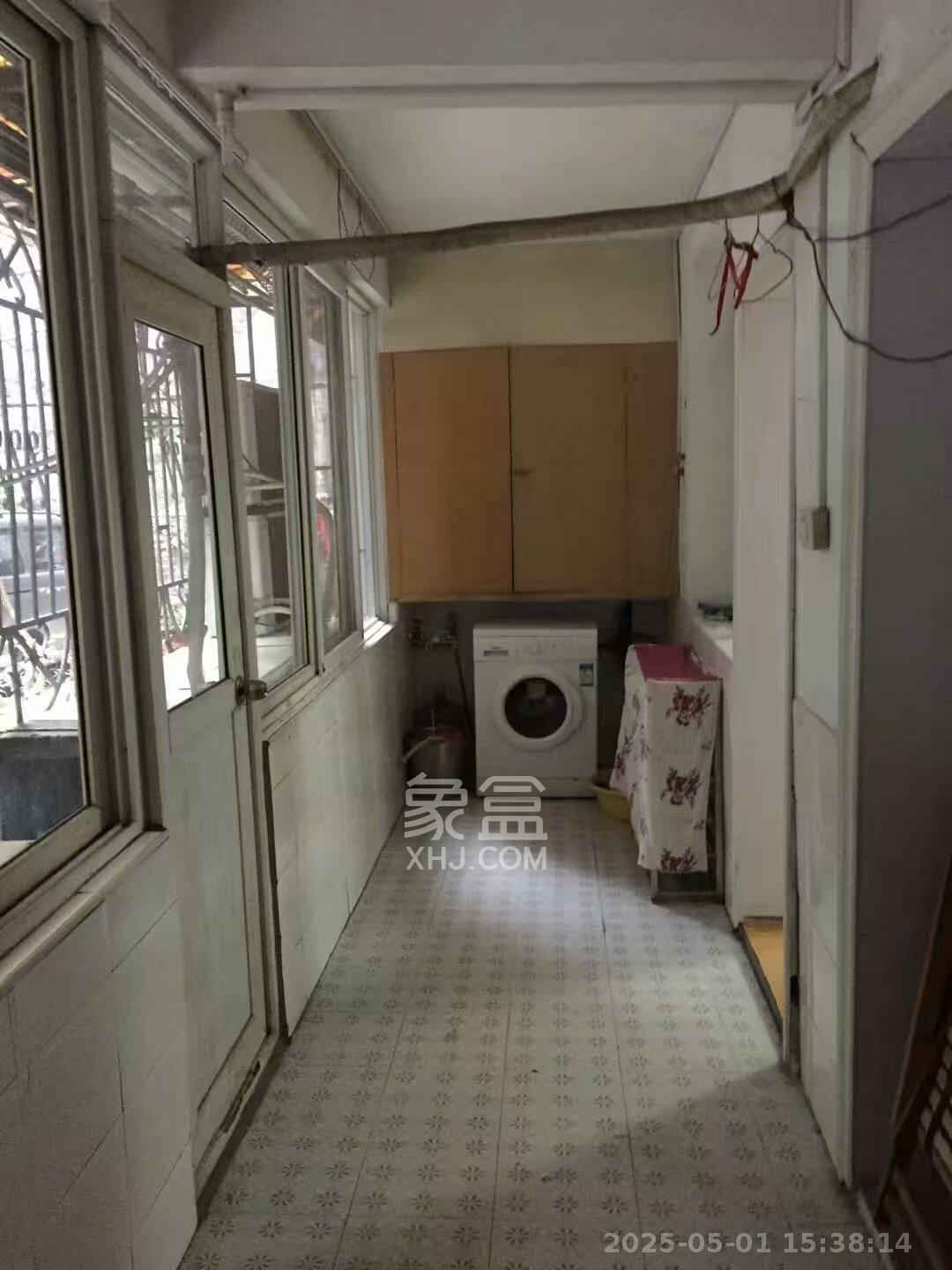 华达家园  3室1厅1卫   2400.00元/月室内图
