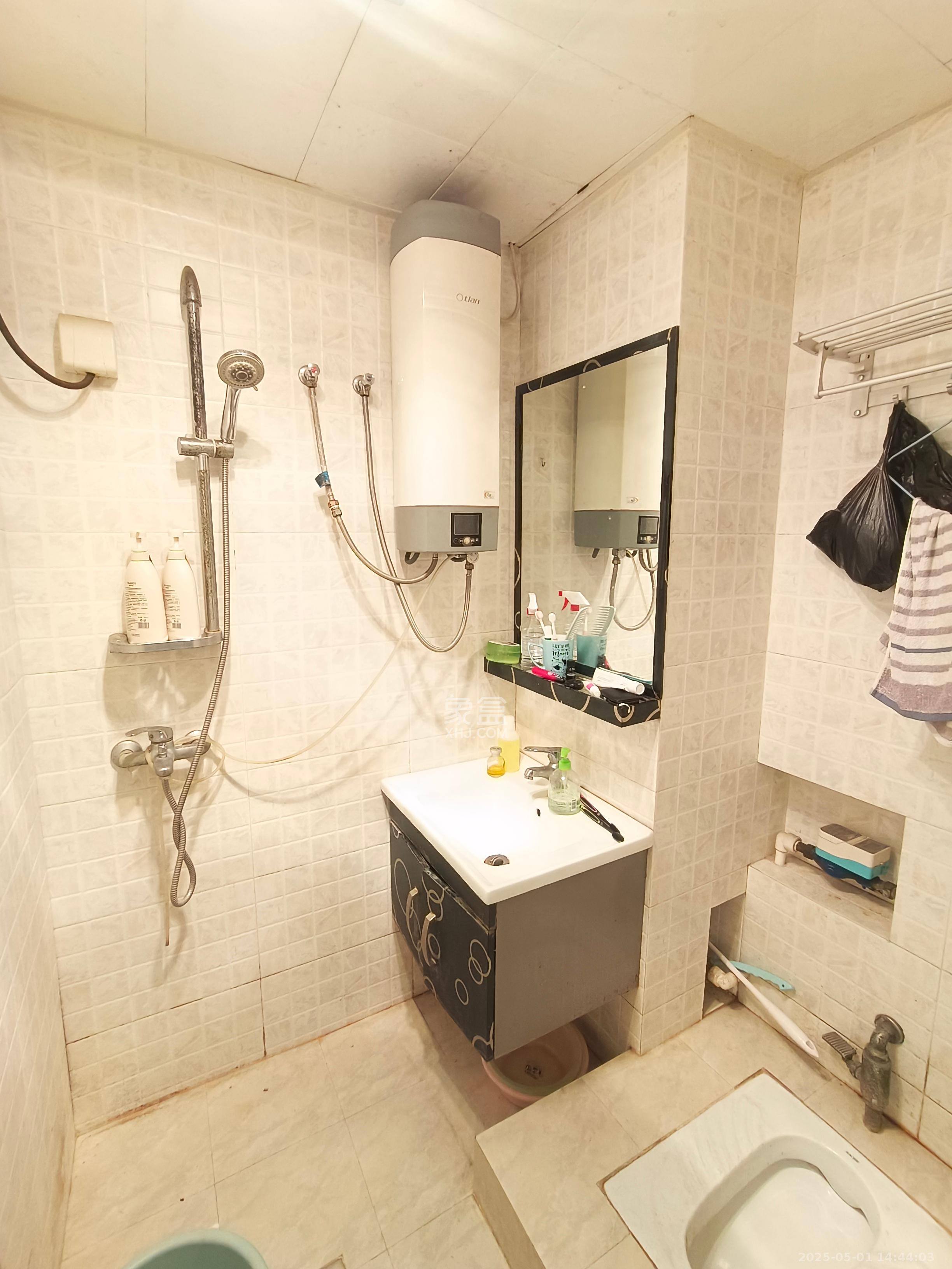 长房时代城 1室1厅1卫 1500.0元/月 长房时代城 1室1厅1卫 1500.0元/月室内图