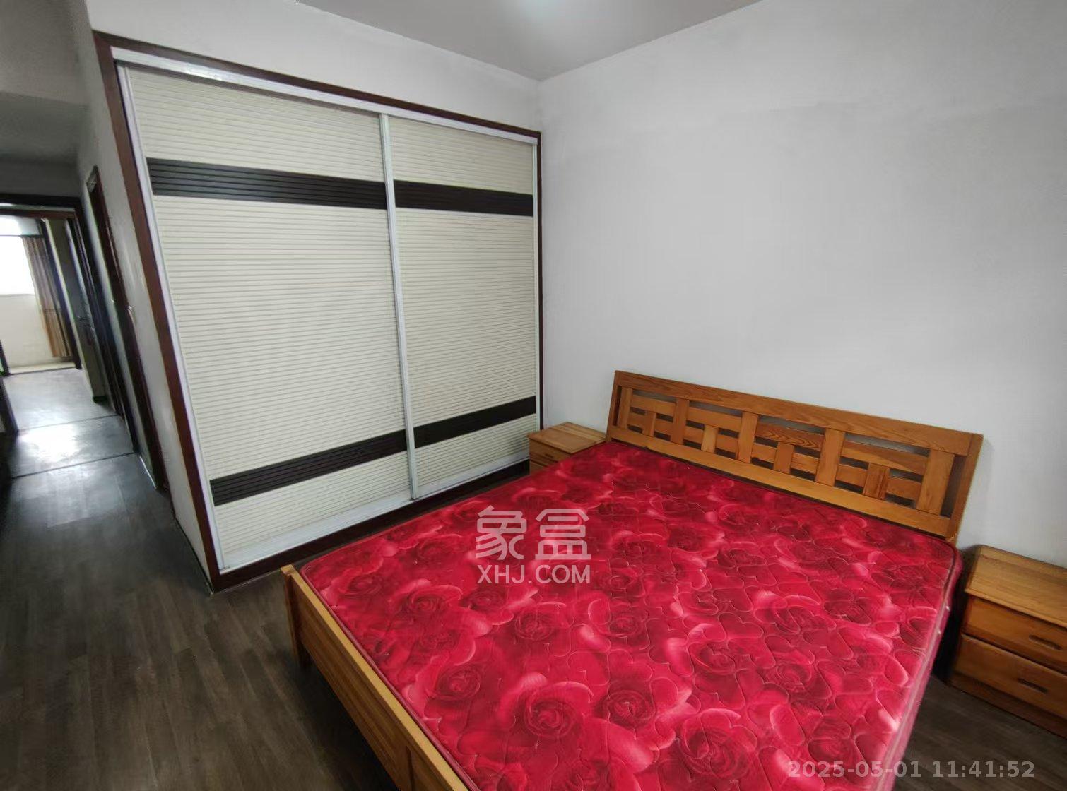 万煦园 3室2厅2卫 2200.0元/月 万煦园 3室2厅2卫 2200.0元/月室内图