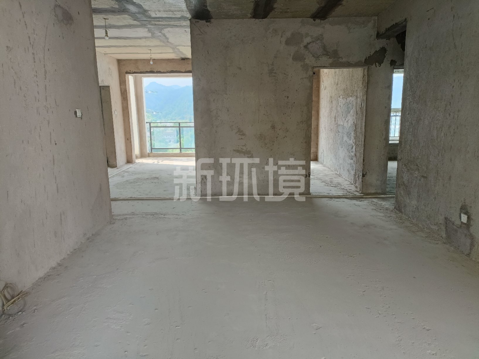 东城首座  3室2厅2卫   62.80万