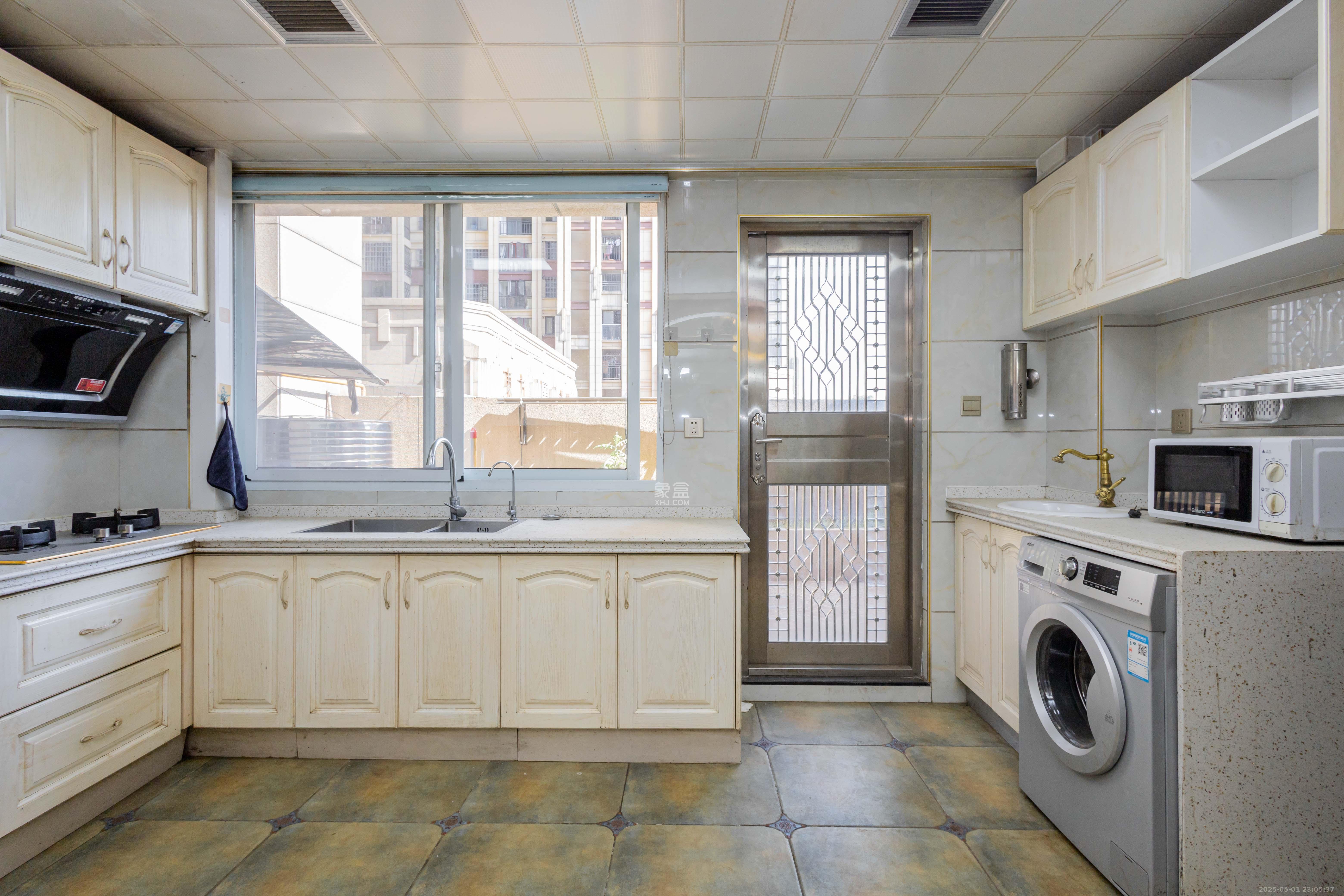 东方美地 3室2厅2卫 86.8万 东方美地 3室2厅2卫 86.8万厨房