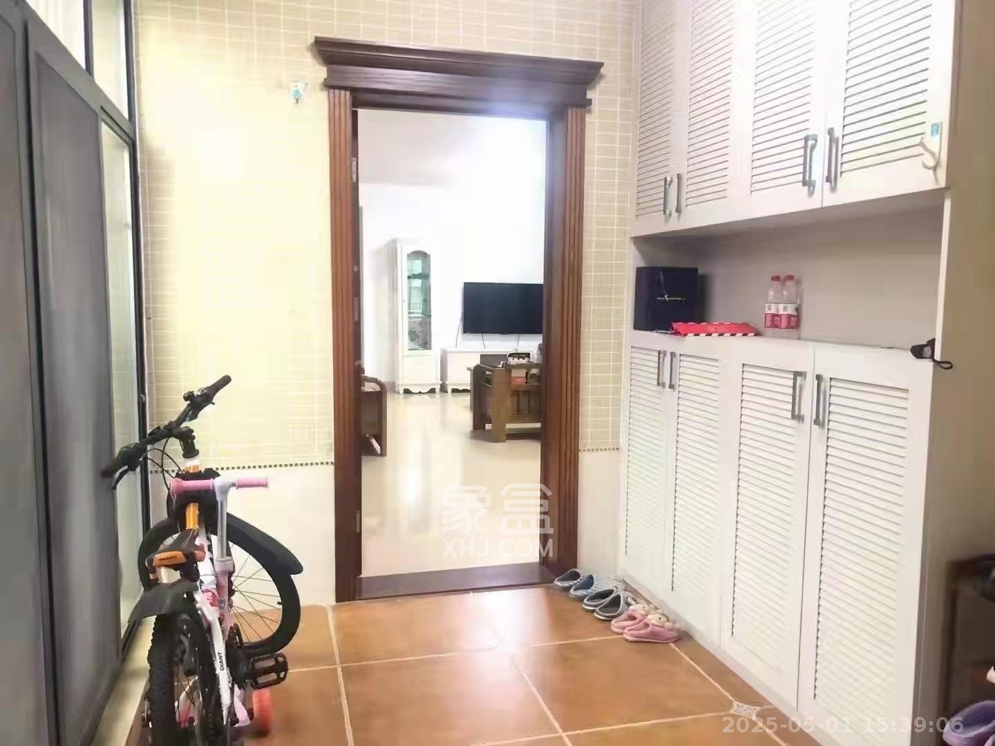 华润凤凰城二期  4室2厅2卫   3600.00元/月室内图