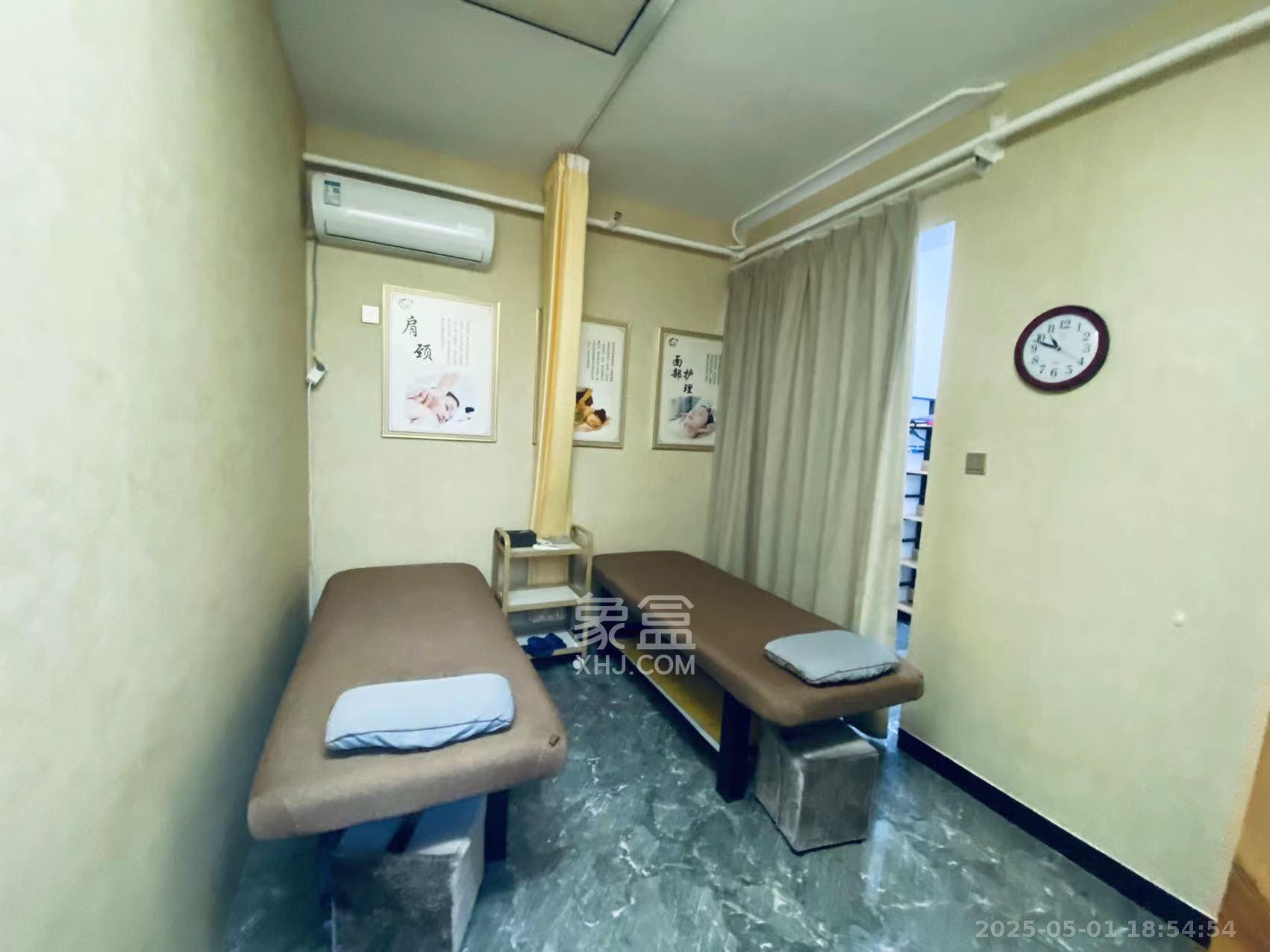 半山公馆(半山国际中心) 1室1厅1卫 3000.0元/月 半山公馆(半山国际中心) 1室1厅1卫 3000.0元/月室内图