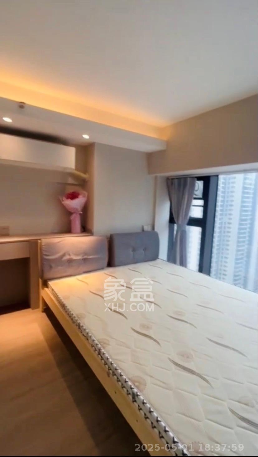 中一鲲出（鲲鹏府）  2室1厅1卫   2600.00元/月室内图