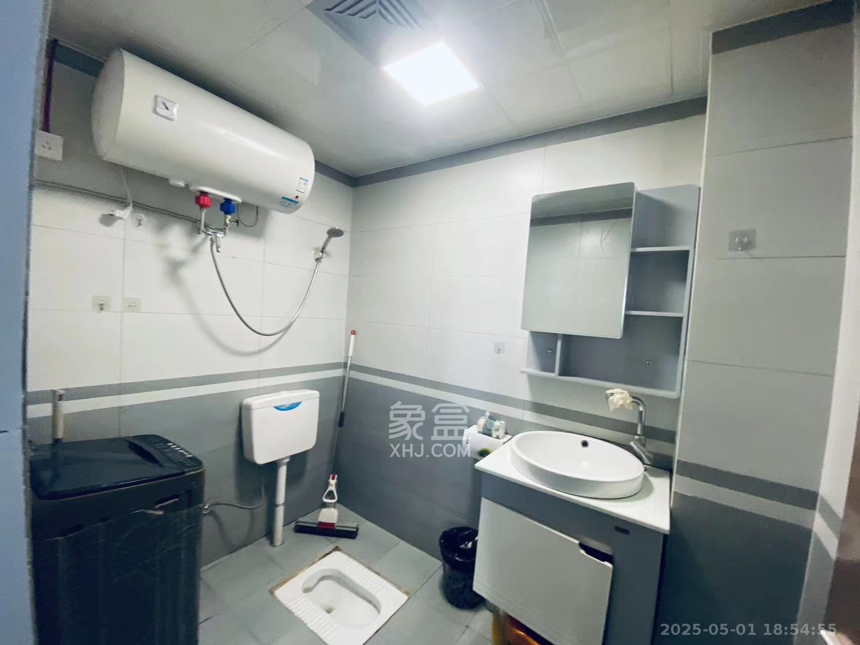 半山公馆(半山国际中心) 1室1厅1卫 3000.0元/月 半山公馆(半山国际中心) 1室1厅1卫 3000.0元/月室内图