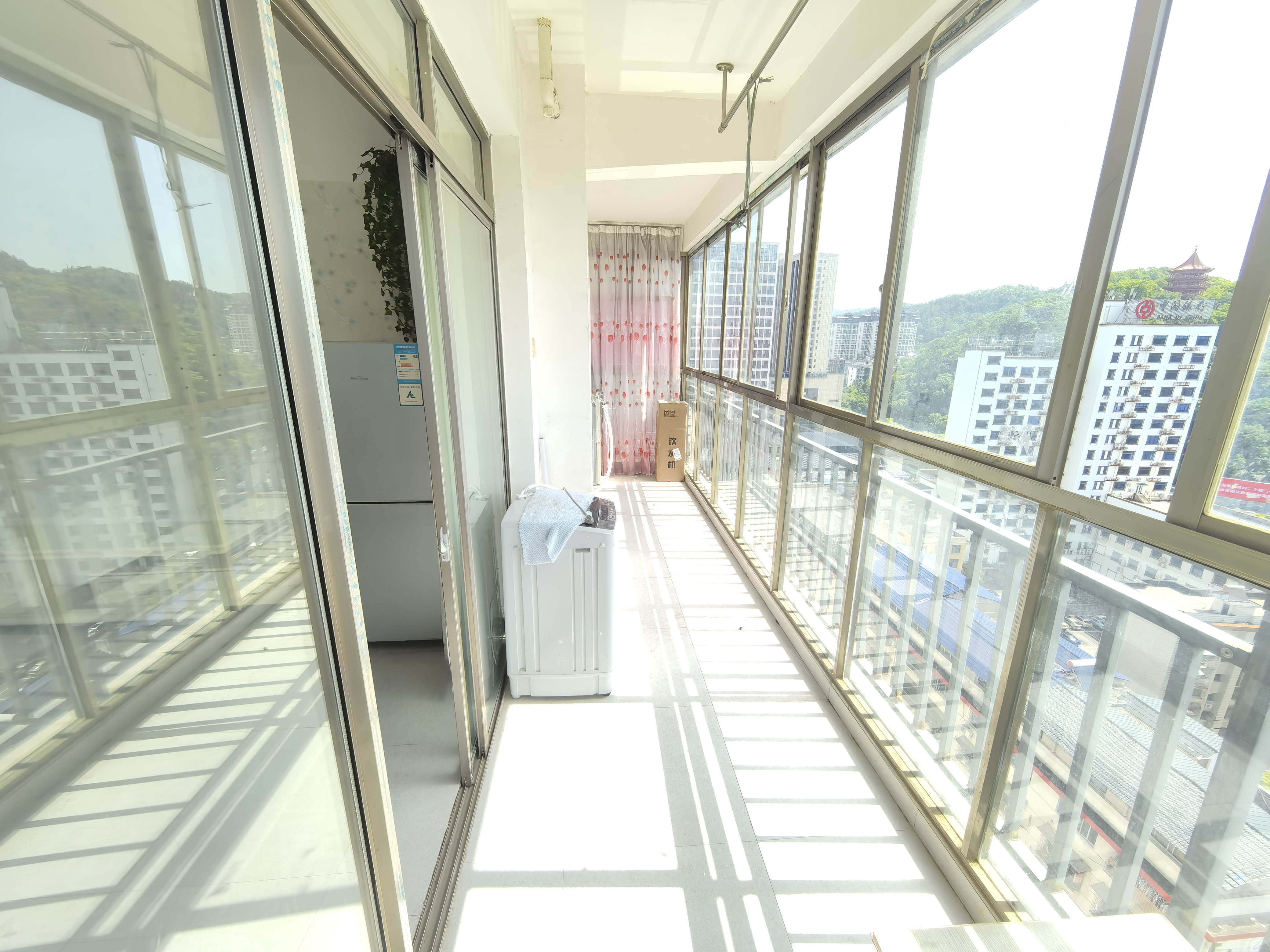 维港十字街 2室2厅1卫 1600.0元/月 维港十字街 2室2厅1卫 1600.0元/月室内图