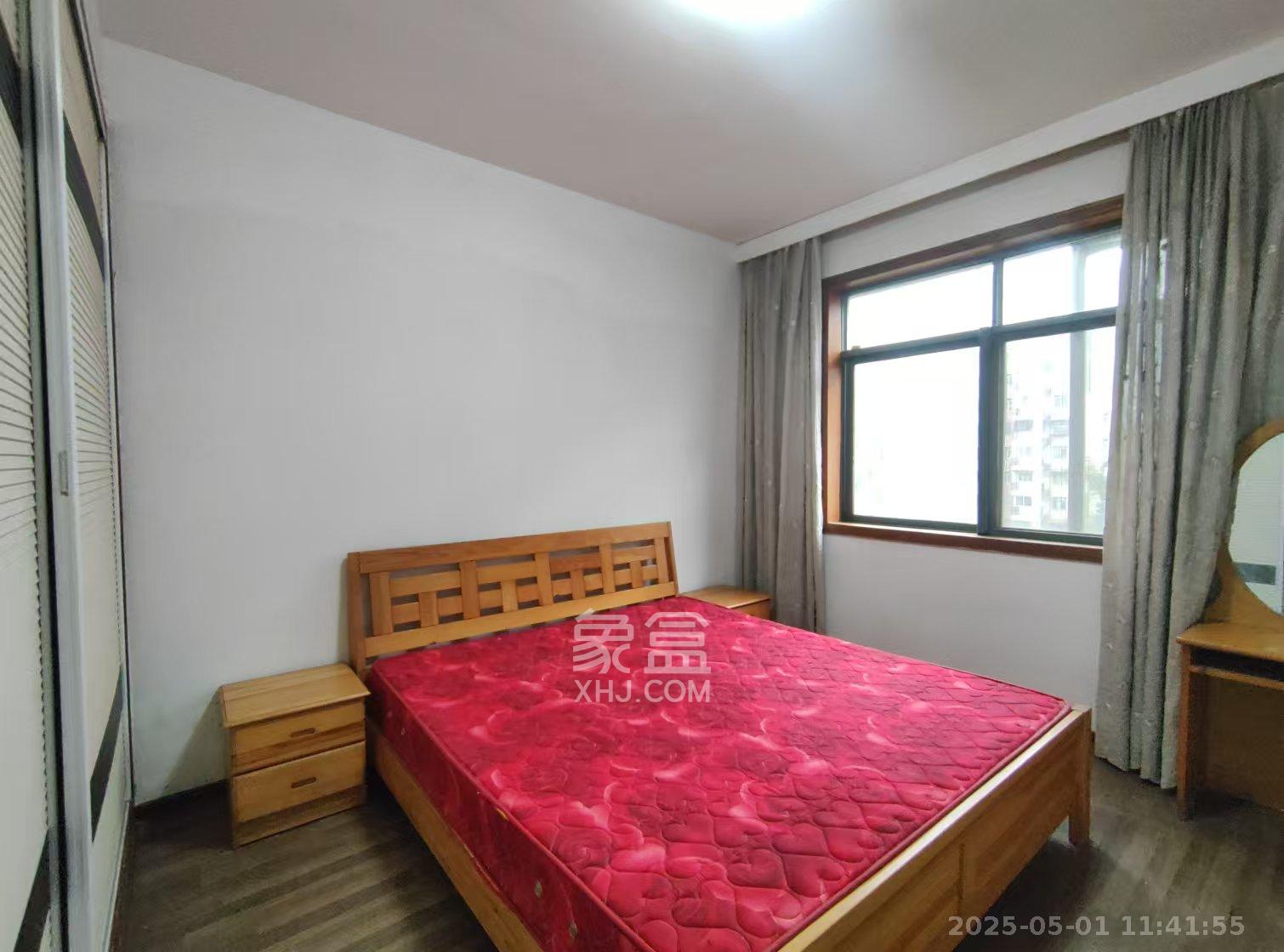 万煦园 3室2厅2卫 2200.0元/月 万煦园 3室2厅2卫 2200.0元/月室内图