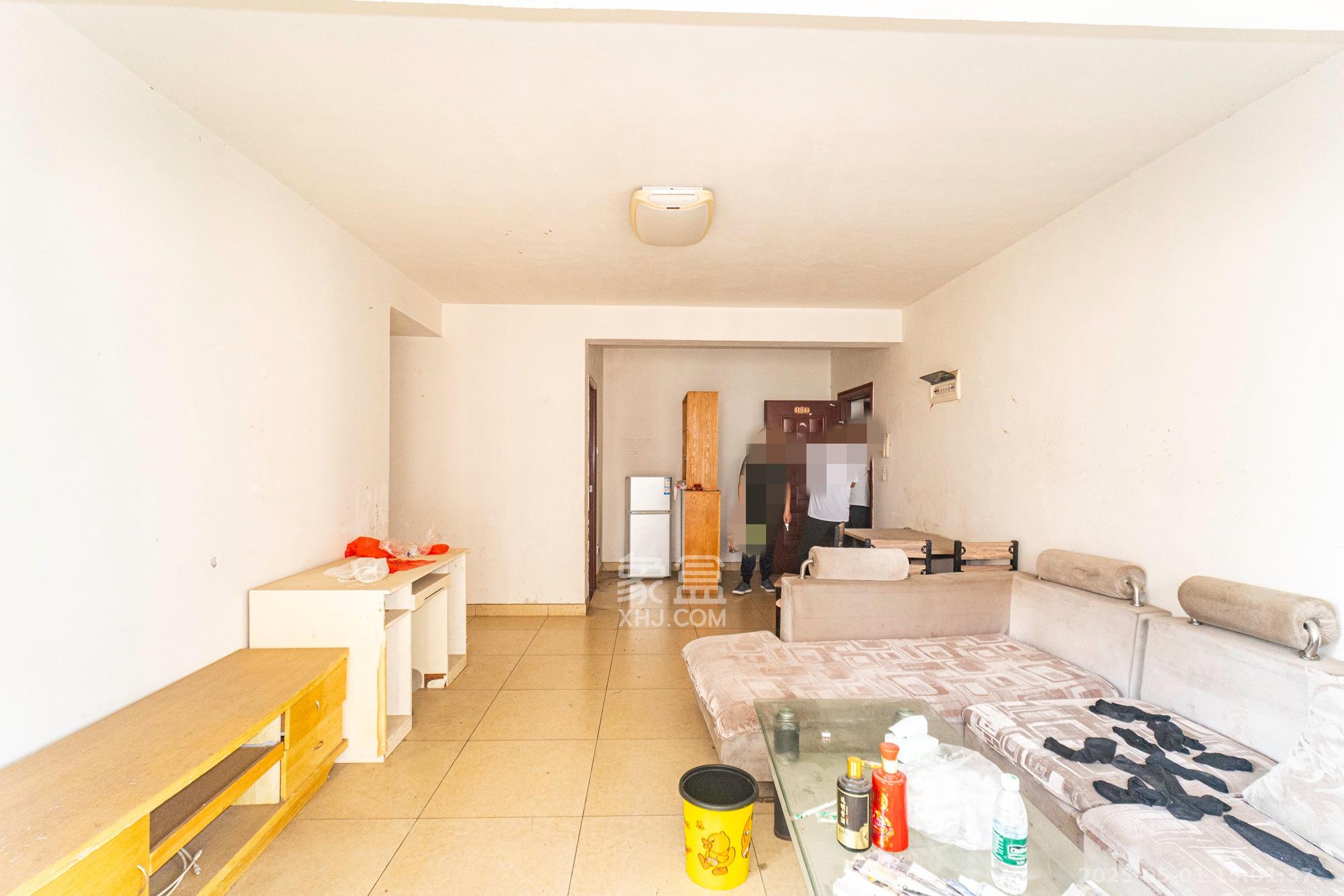 蝴蝶谷 2室2厅1卫 47.8万 蝴蝶谷 2室2厅1卫 47.8万客厅