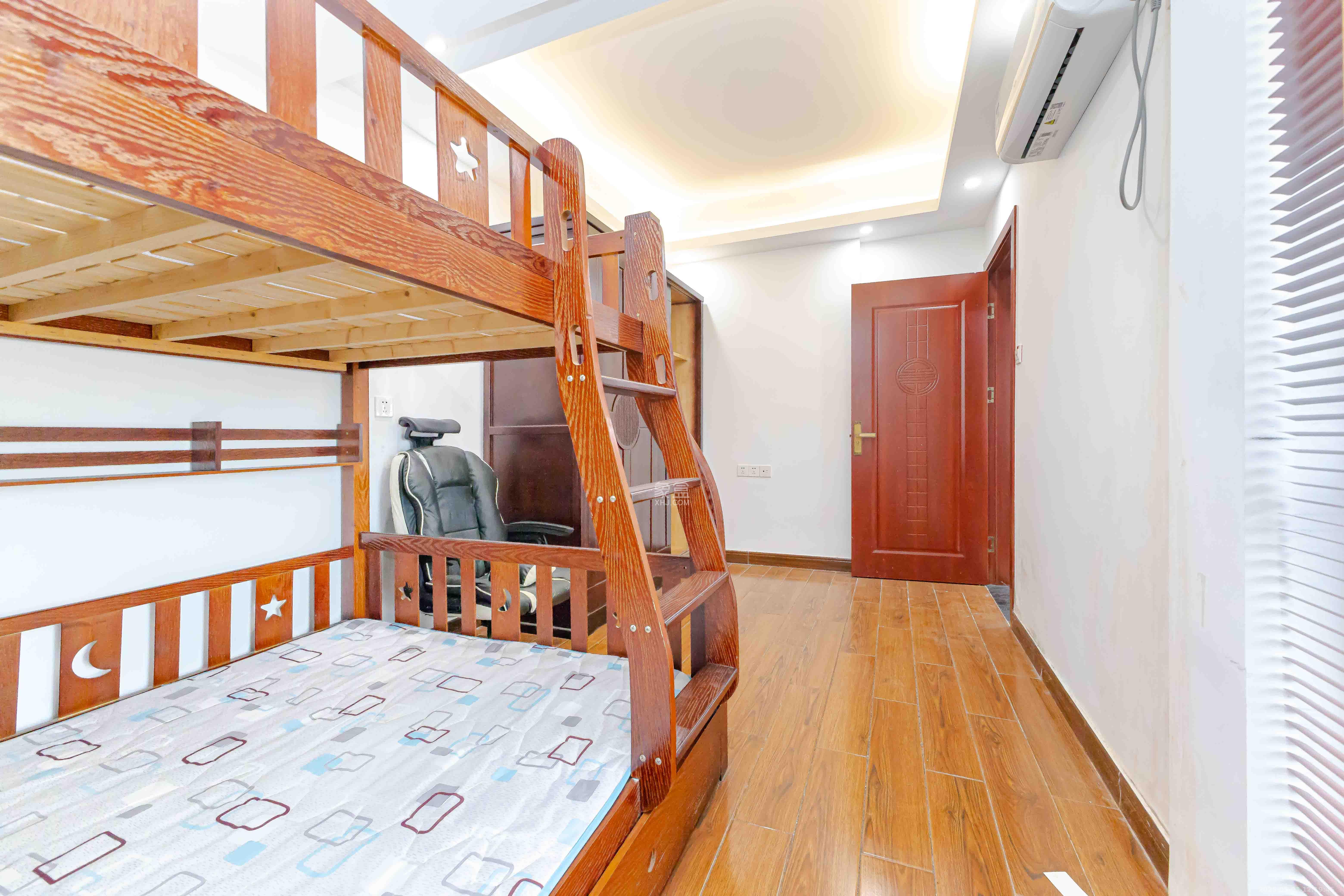 润和之悦(金泽园) 2室2厅1卫 55.0万 润和之悦(金泽园) 2室2厅1卫 55.0万卧室