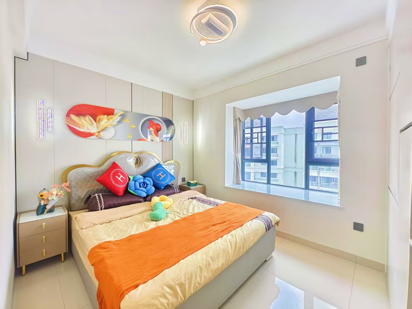 金龙苑 3室2厅1卫 113.0万 金龙苑 3室2厅1卫 113.0万客厅