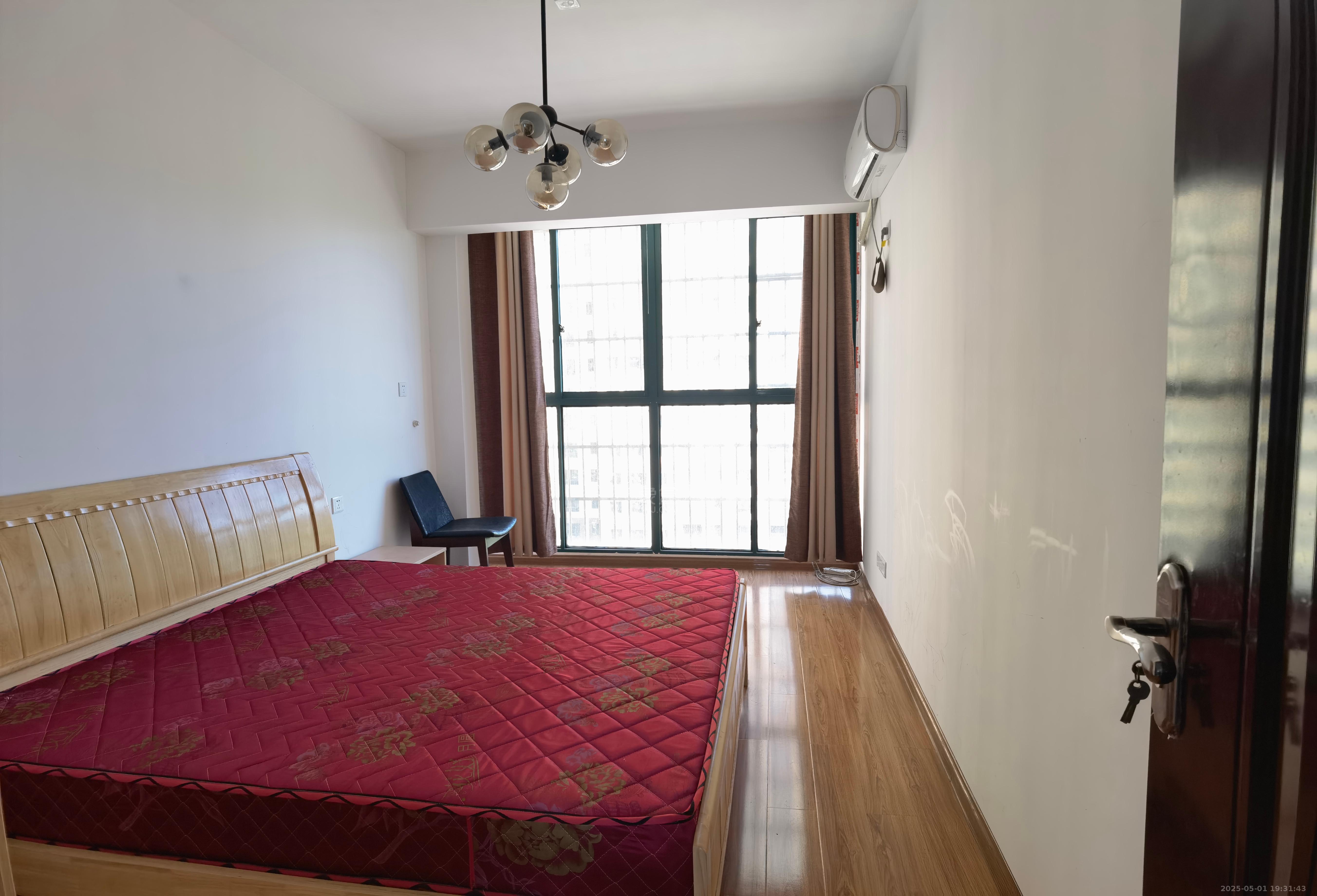 湖景名城 3室2厅2卫 1700.0元/月 湖景名城 3室2厅2卫 1700.0元/月室内图