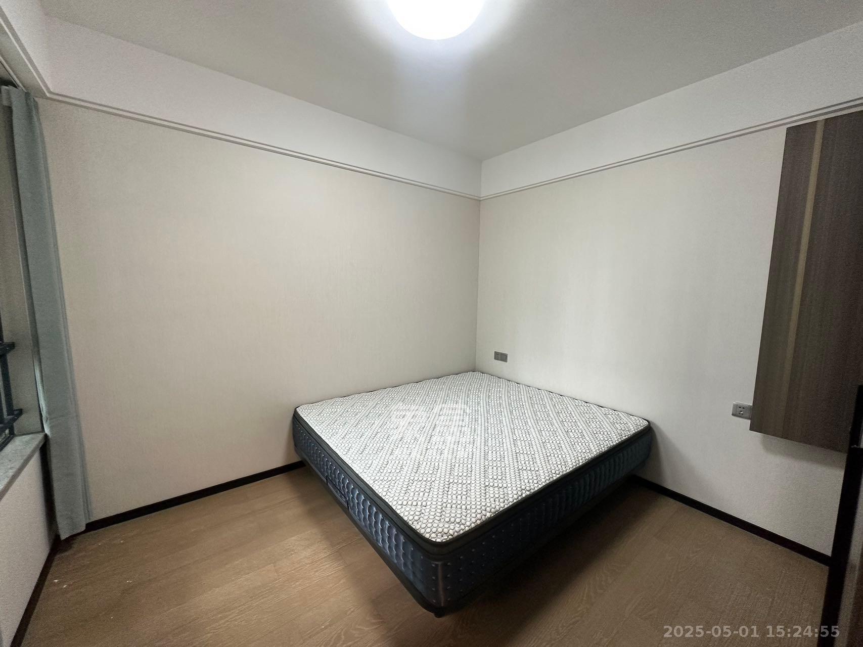 中海阅溪府  3室2厅2卫   3300.00元/月室内图