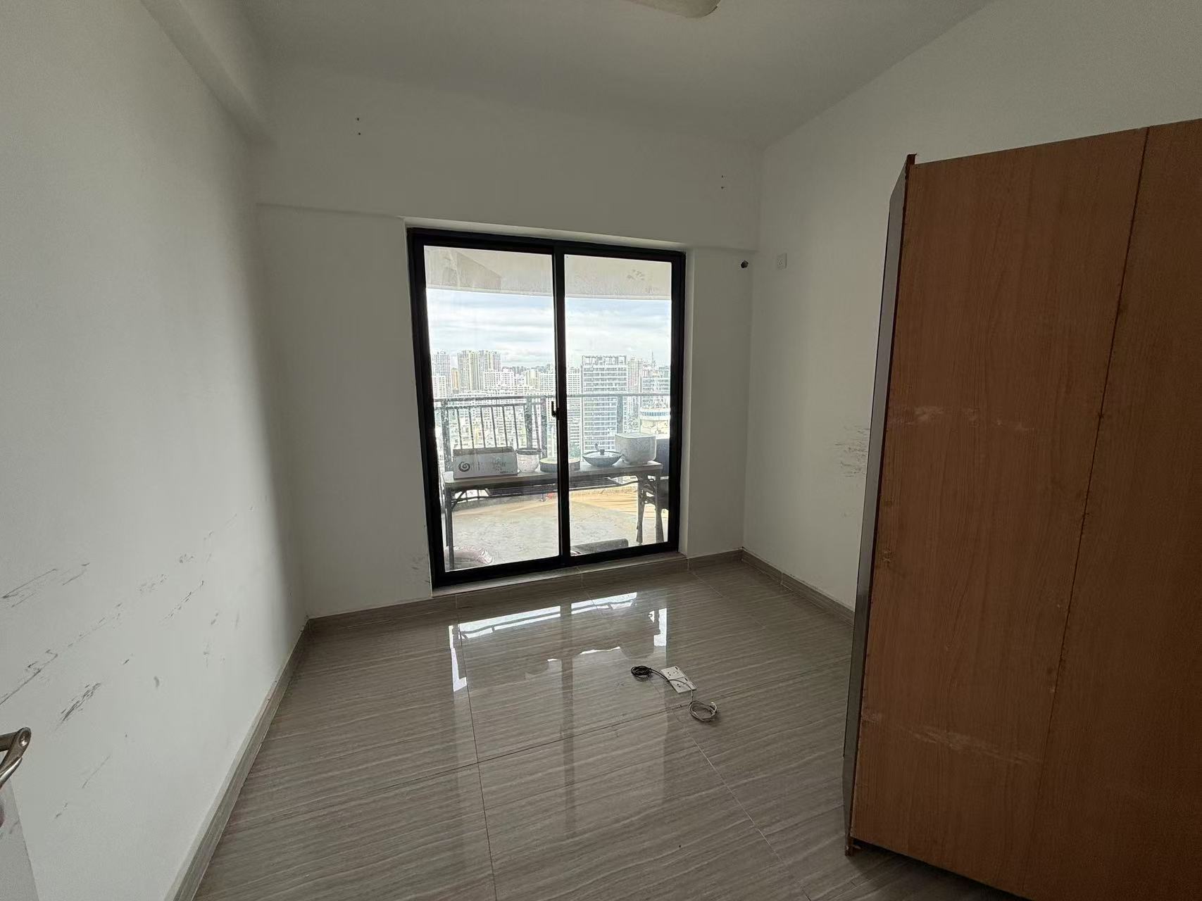 滨海幸福里 3室2厅2卫 3800.0元/月 滨海幸福里 3室2厅2卫 3800.0元/月室内图