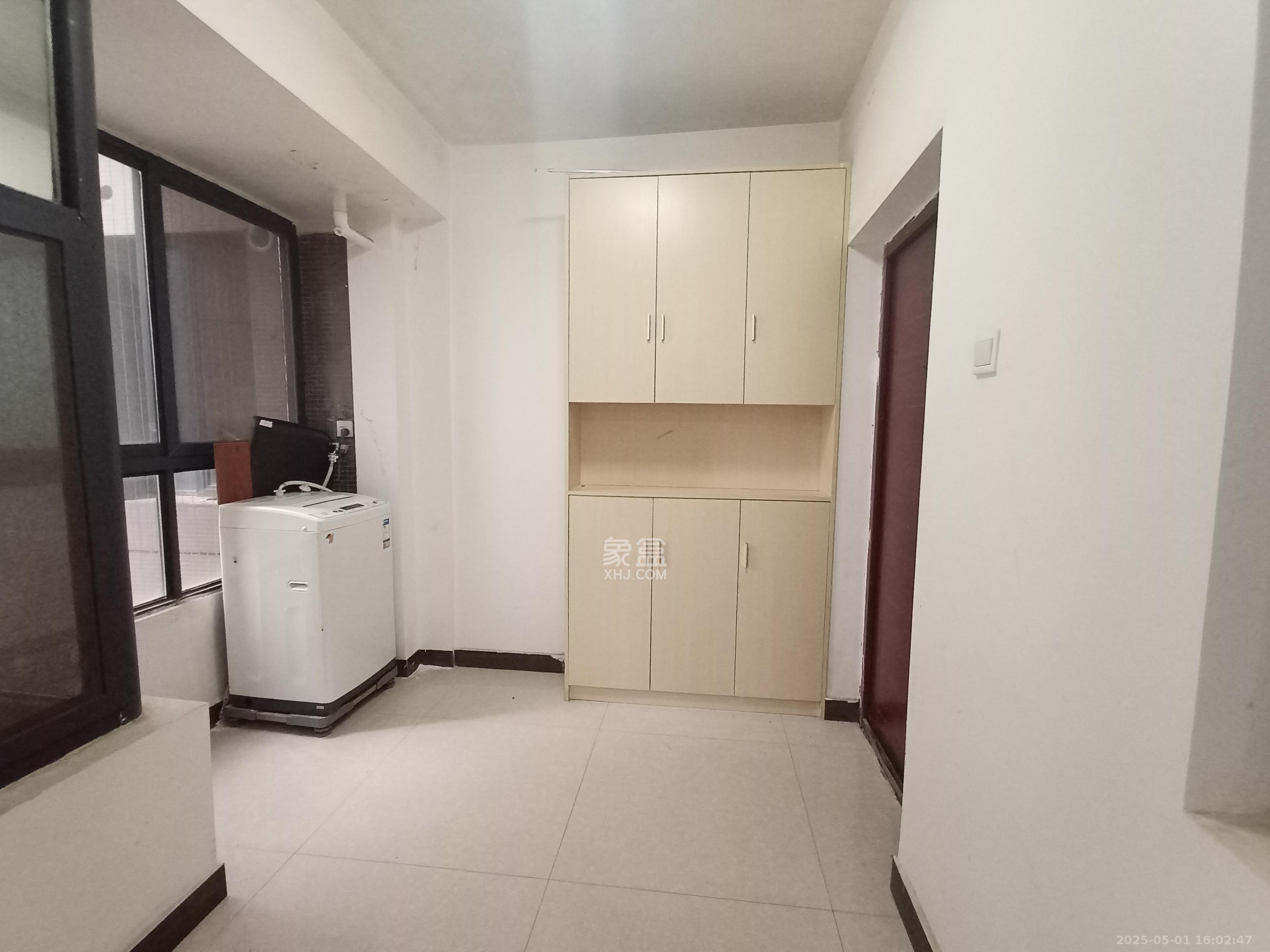 长房时代城  2室2厅1卫   2600.00元/月室内图