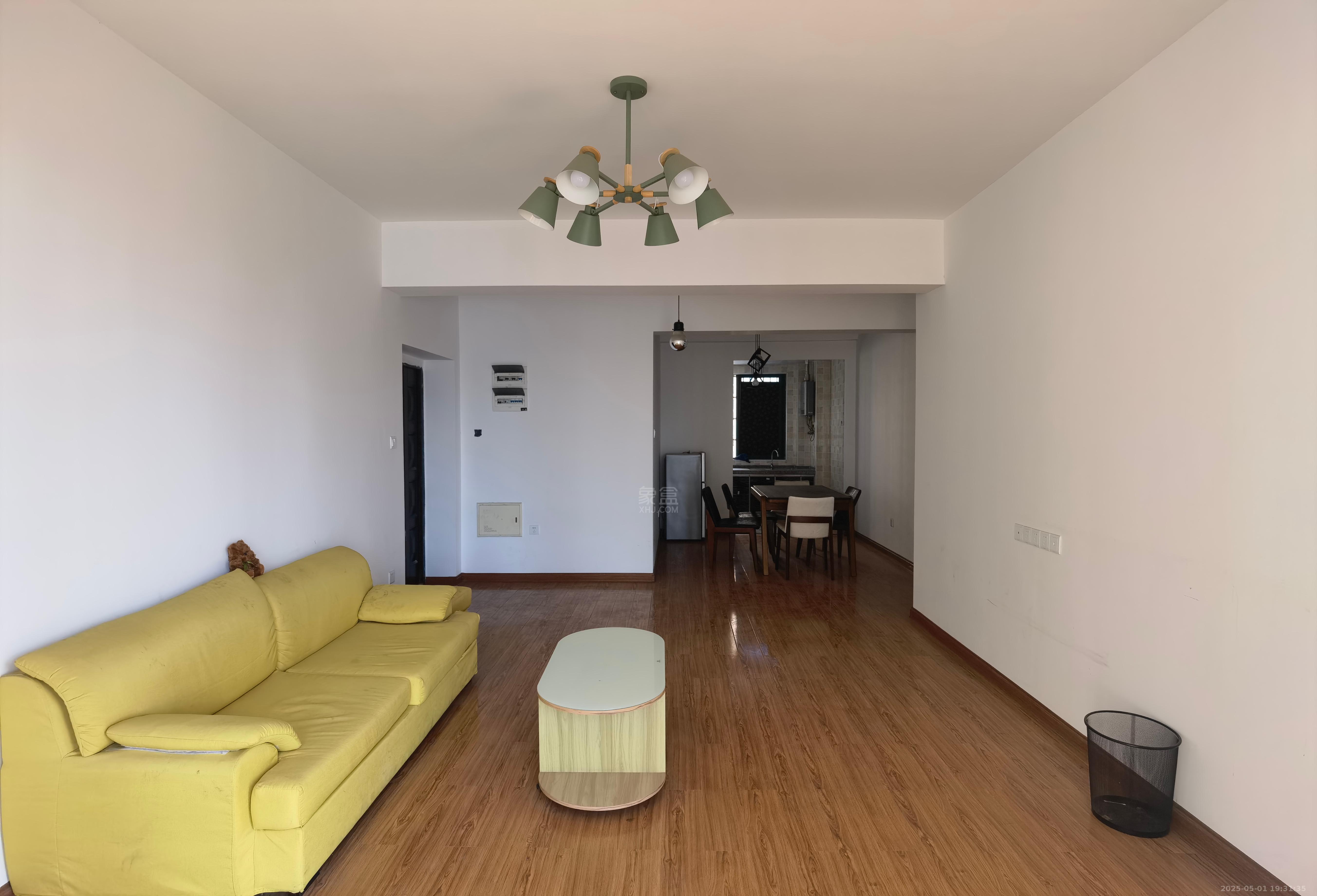 湖景名城 3室2厅2卫 1700.0元/月 湖景名城 3室2厅2卫 1700.0元/月室内图