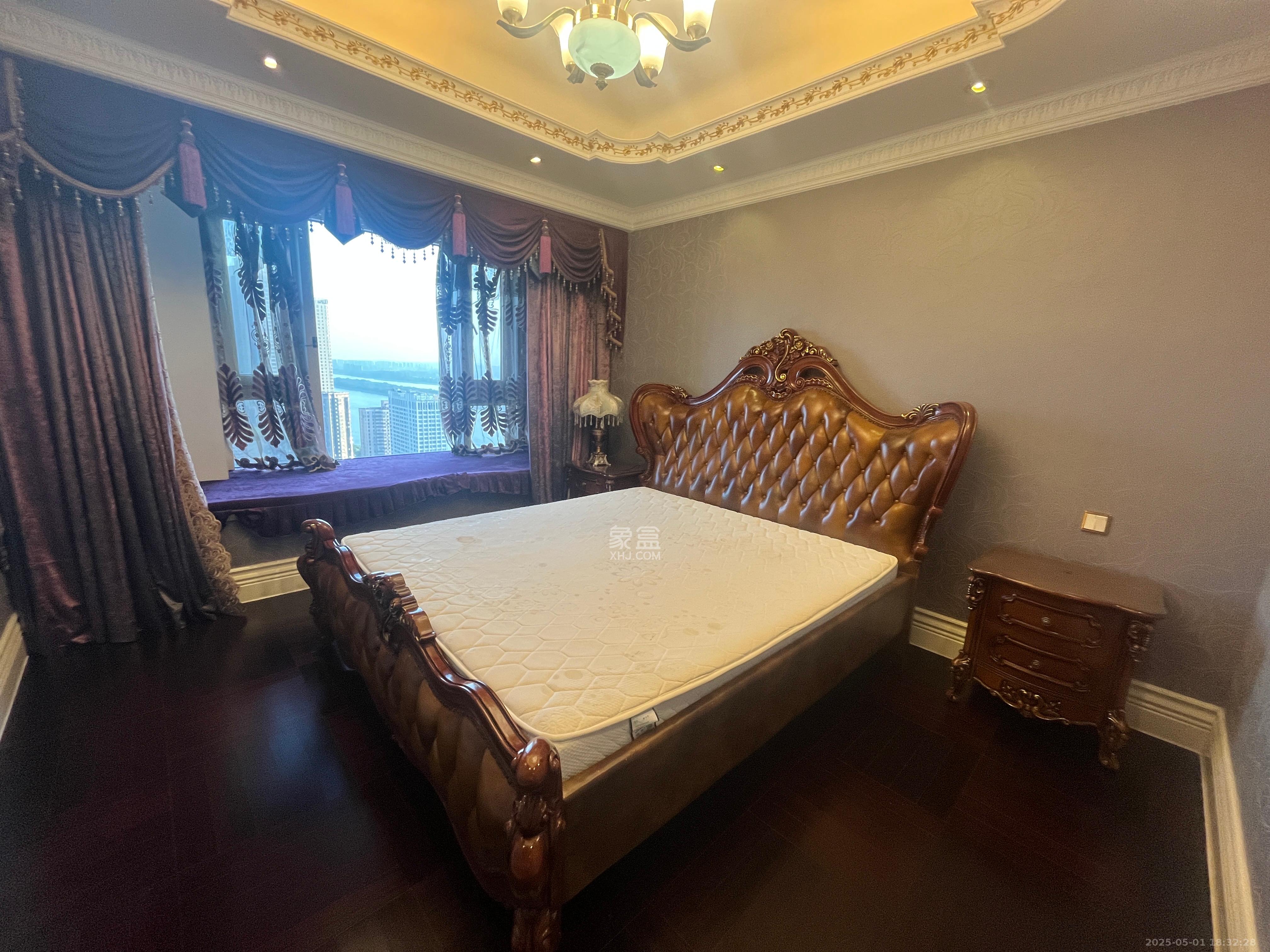 万达公馆 4室2厅4卫 8500.0元/月 万达公馆 4室2厅4卫 8500.0元/月室内图